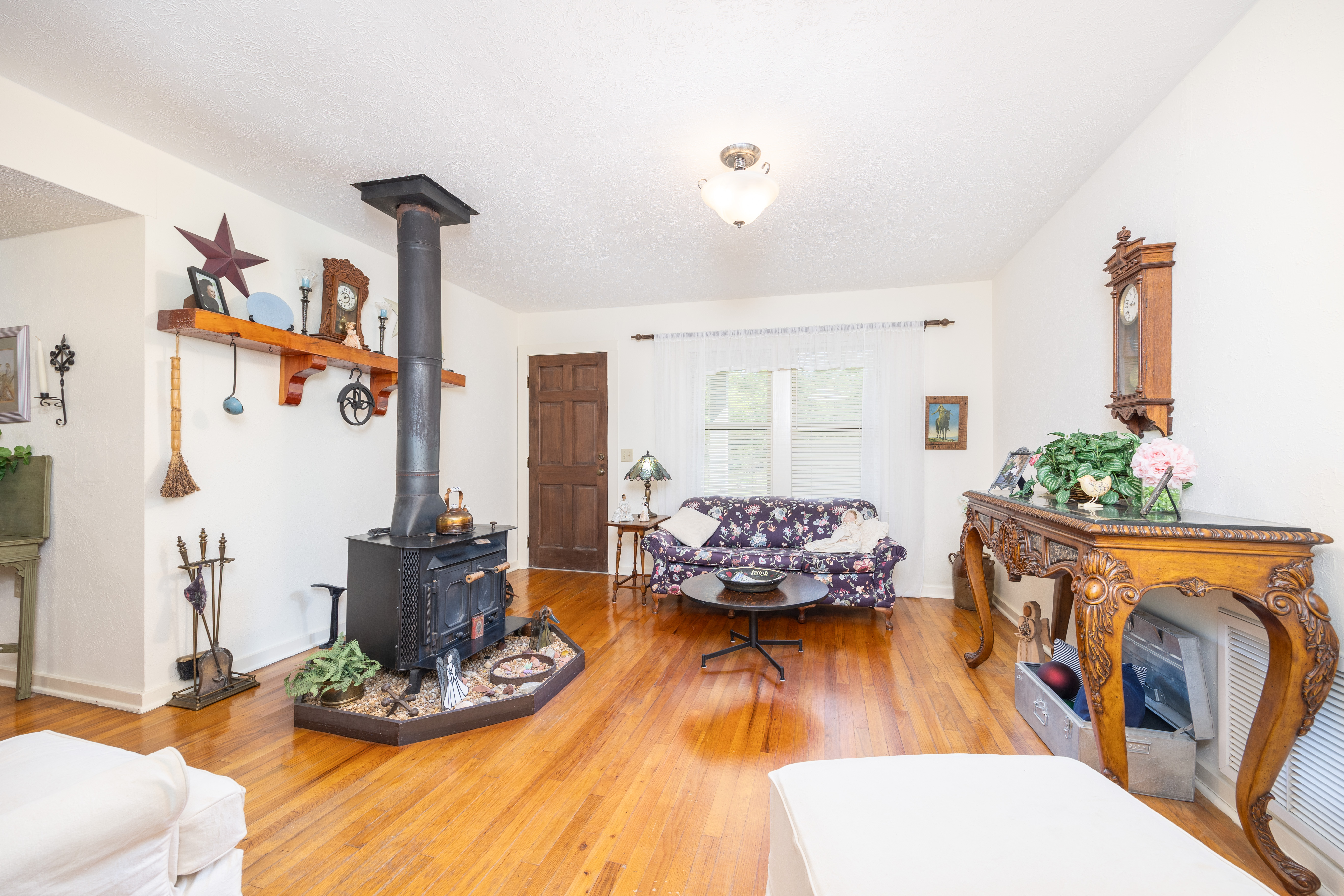 Lake City, Florida, 32025, United States, 3 Bedrooms Bedrooms, ,2 BathroomsBathrooms,Residential,For Sale,1737016