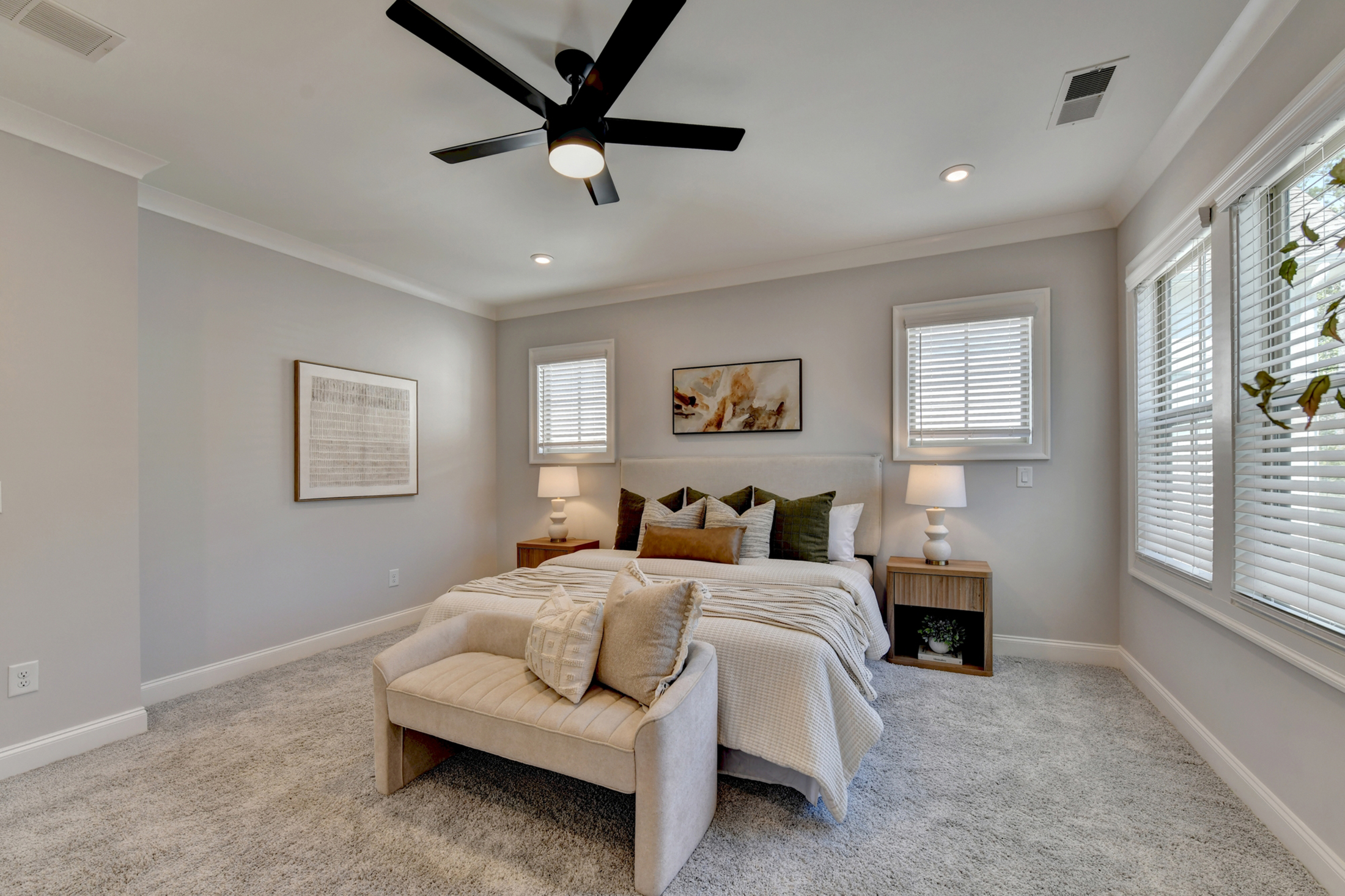  Thoughtfully Designed Milton Home Offers Low-maintenance Living - 物件實景