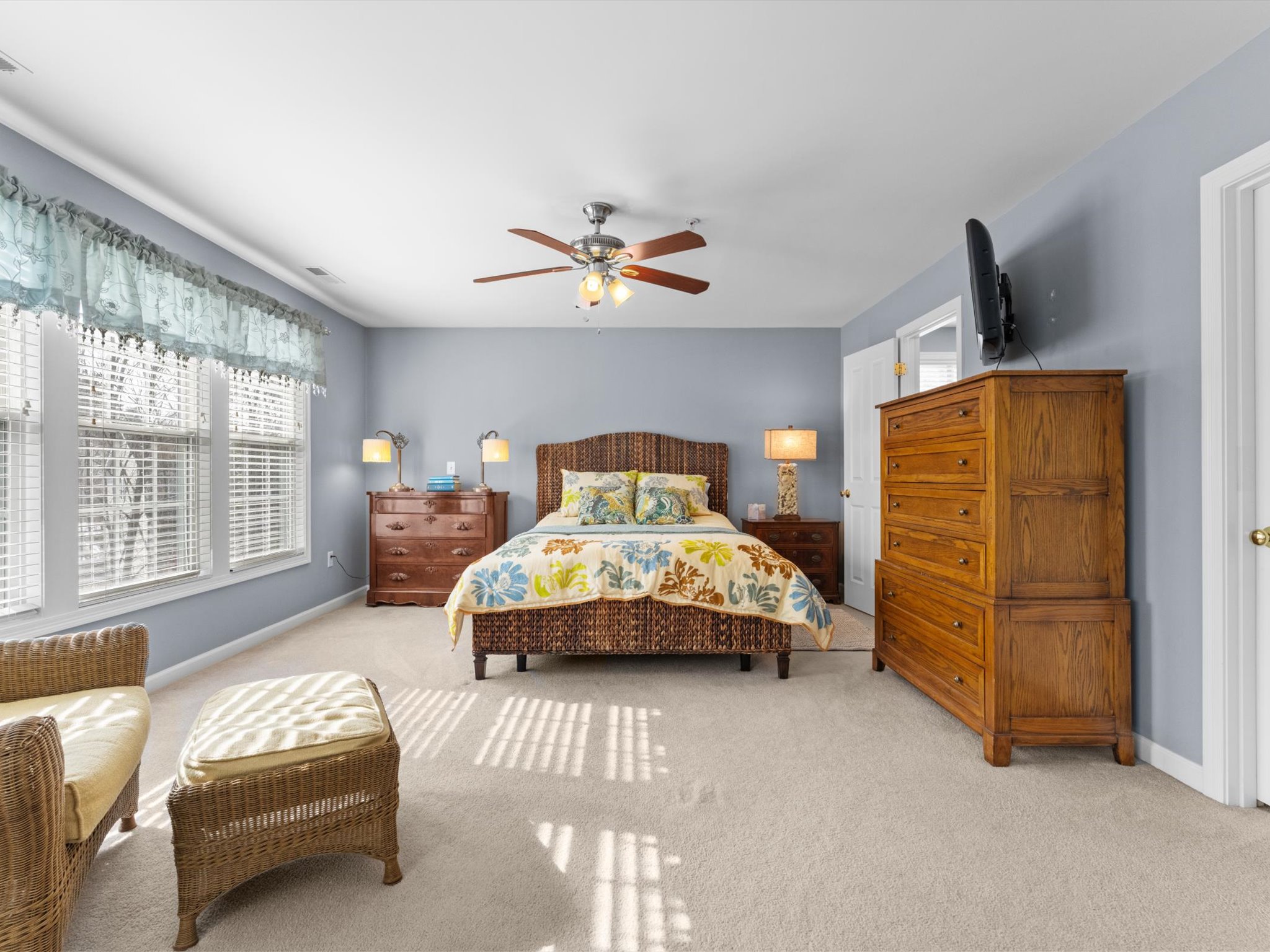  100 Buttercup Ln, Grafton, MA, 01560 - 物件實景