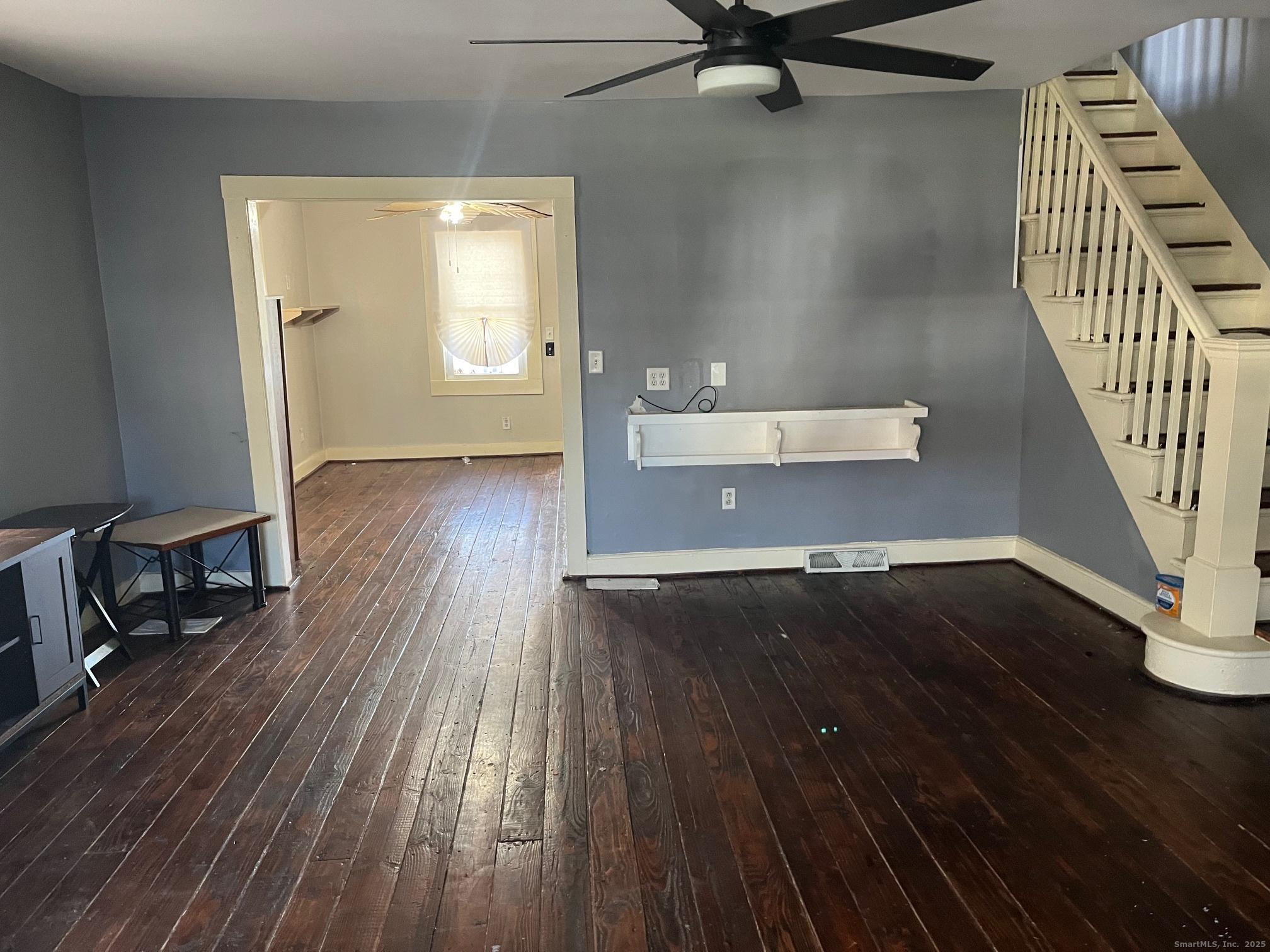 Meriden, Connecticut, 06450, United States, 6 Bedrooms Bedrooms, ,4 BathroomsBathrooms,Residential,For Sale,1984052