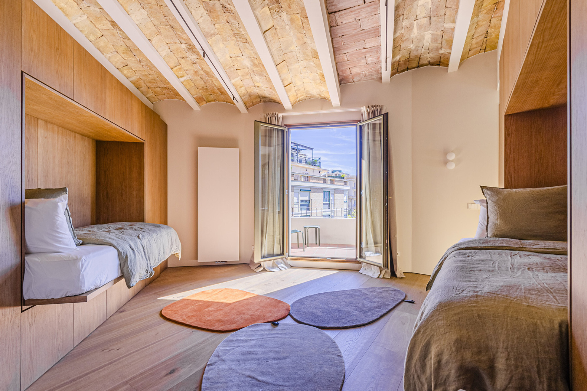  Stunning renovated property with panoramic views and abundant natural light - 物件實景