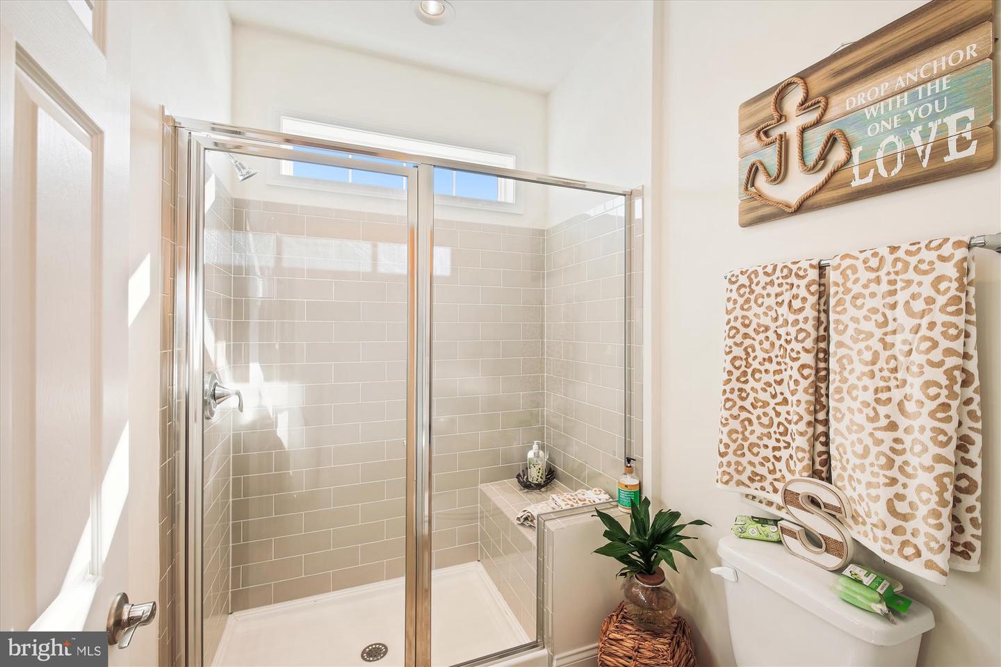 Ocean View, Delaware, 19970, United States, 4 Bedrooms Bedrooms, ,5 BathroomsBathrooms,Residential,For Sale,1691728