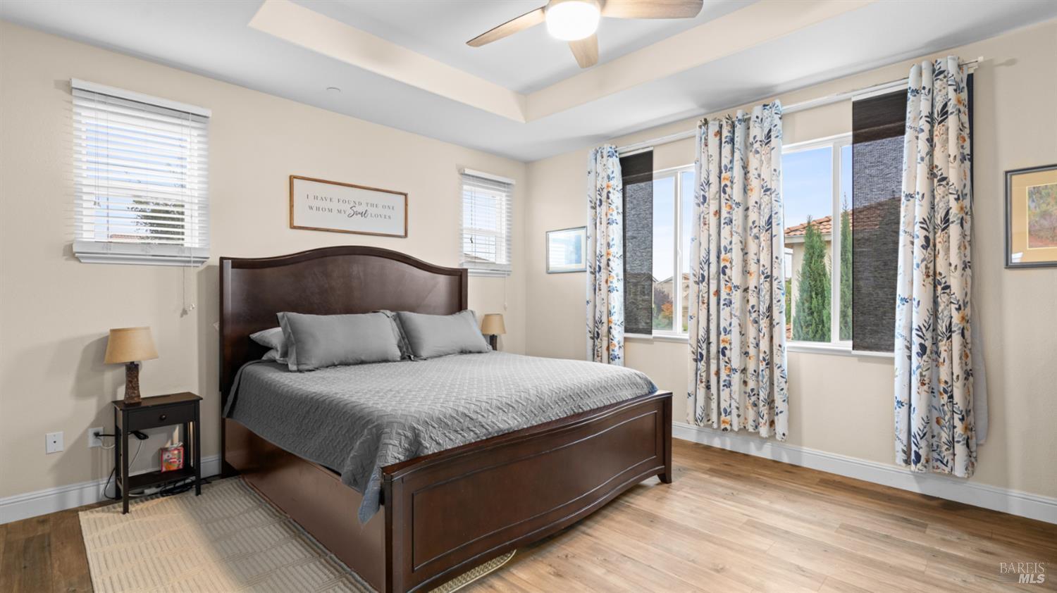 Vacaville, California, 95688, United States, 5 Bedrooms Bedrooms, ,3 BathroomsBathrooms,Residential,For Sale,2005727