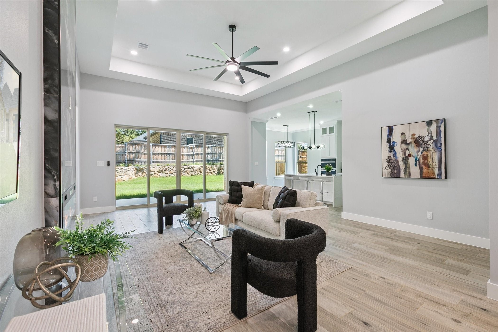 Arlington, Texas, 76012, United States, 4 Bedrooms Bedrooms, ,3 BathroomsBathrooms,Residential,For Sale,1974791