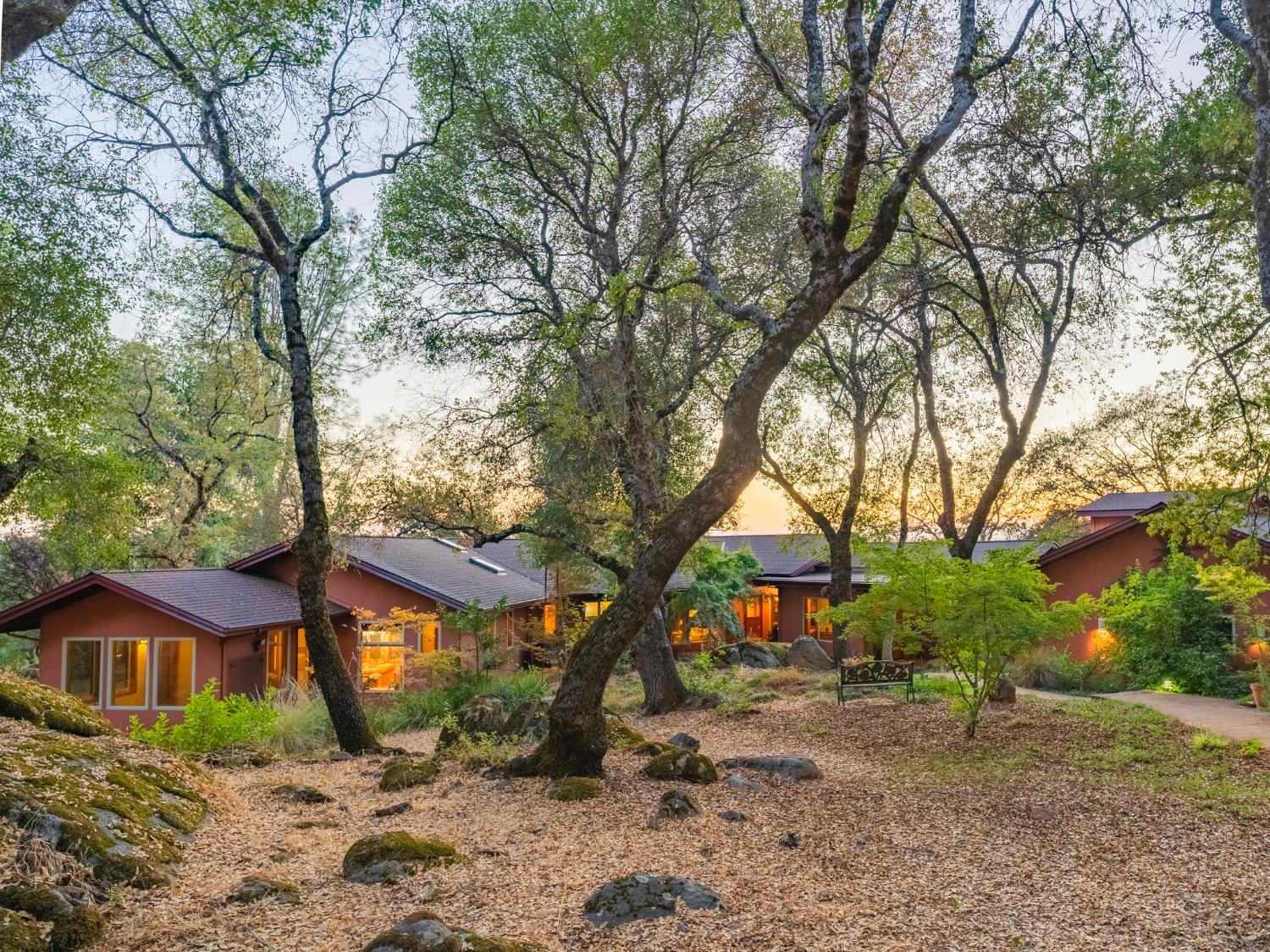 Nevada City, California, 95959, United States, 3 Bedrooms Bedrooms, ,3 BathroomsBathrooms,Residential,For Sale,1987910