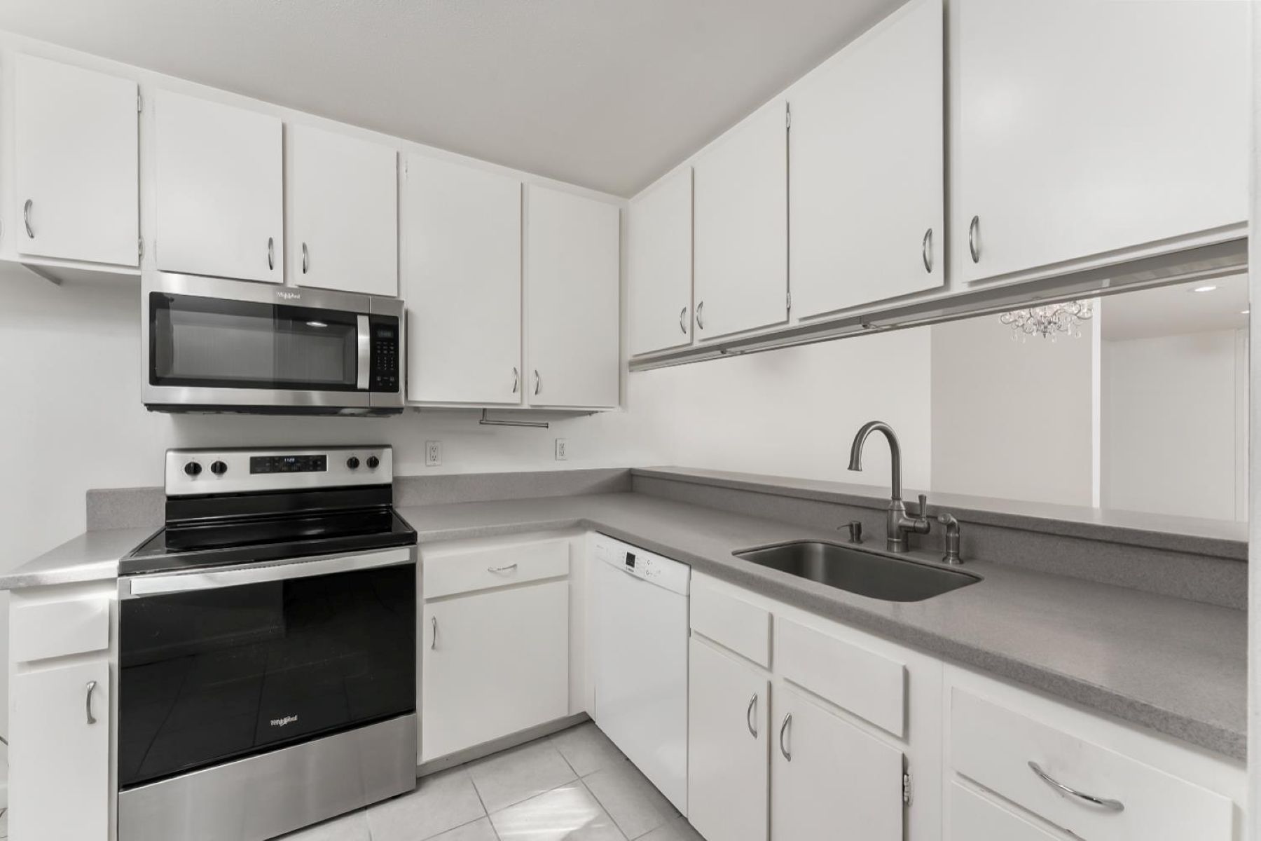  709 Woodside Lane East #2, Sacramento, CA 95825 - 物件實景
