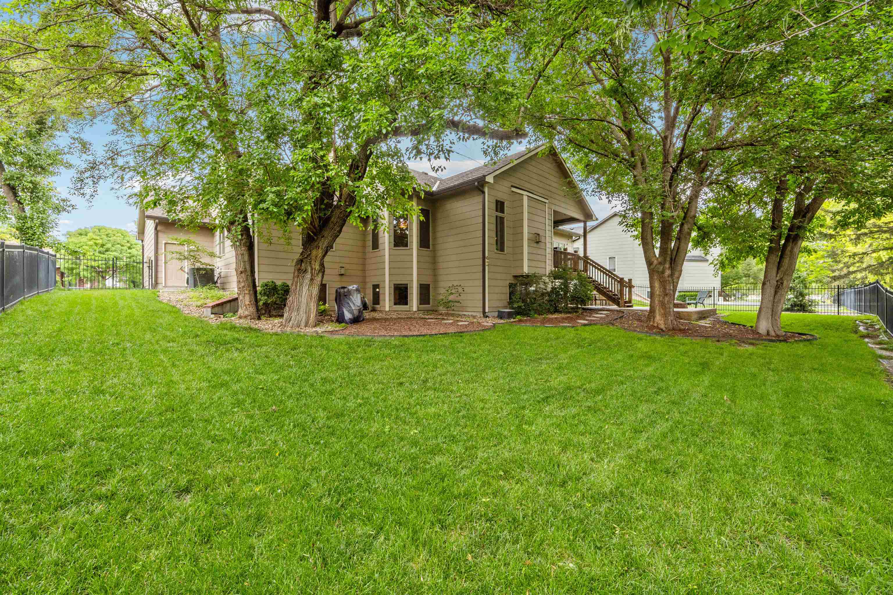 Wichita, Kansas, 67205, United States, 5 Bedrooms Bedrooms, ,3 BathroomsBathrooms,Residential,For Sale,1847235