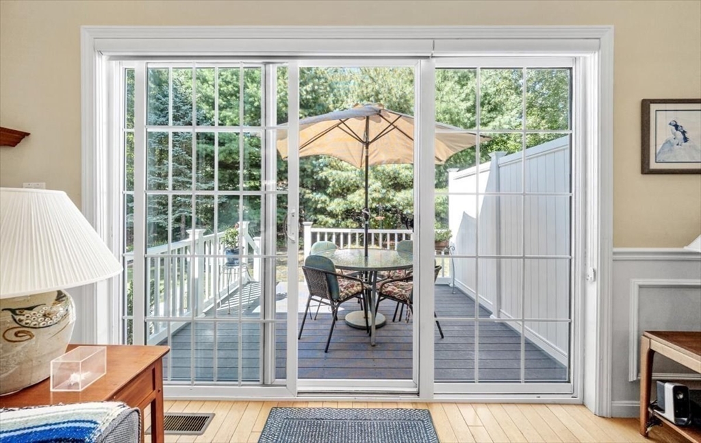 Marshfield, Massachusetts, 02050, United States, 2 Bedrooms Bedrooms, ,3 BathroomsBathrooms,Residential,For Sale,1938601