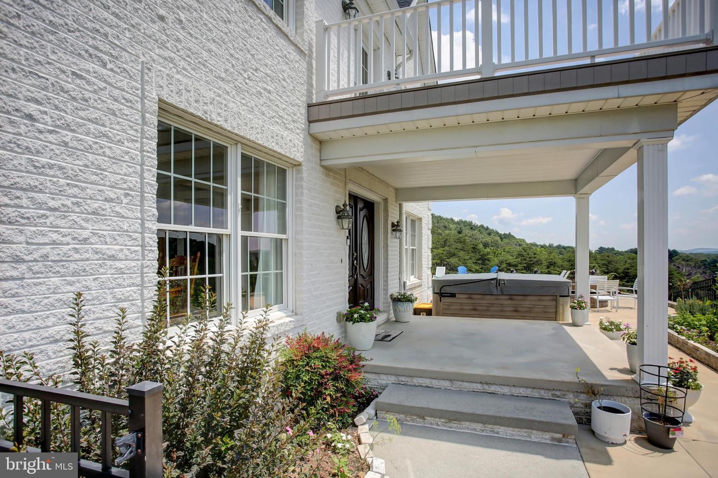 Big Pool, Maryland, 21711, United States, 5 Bedrooms Bedrooms, ,4 BathroomsBathrooms,Residential,For Sale,1897017