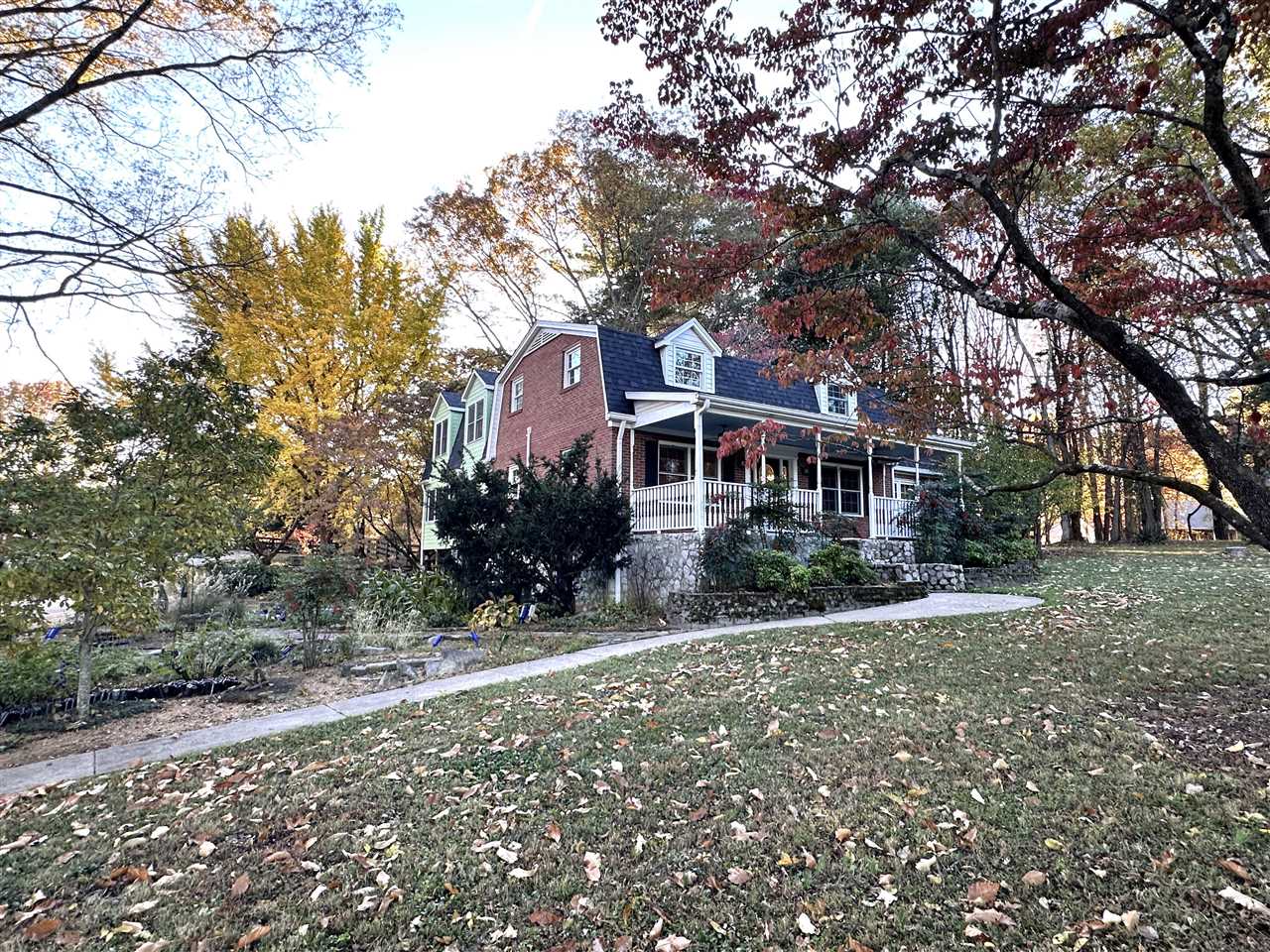 Bowling Green, Kentucky, 42103, United States, 4 Bedrooms Bedrooms, ,5 BathroomsBathrooms,Residential,For Sale,1991633