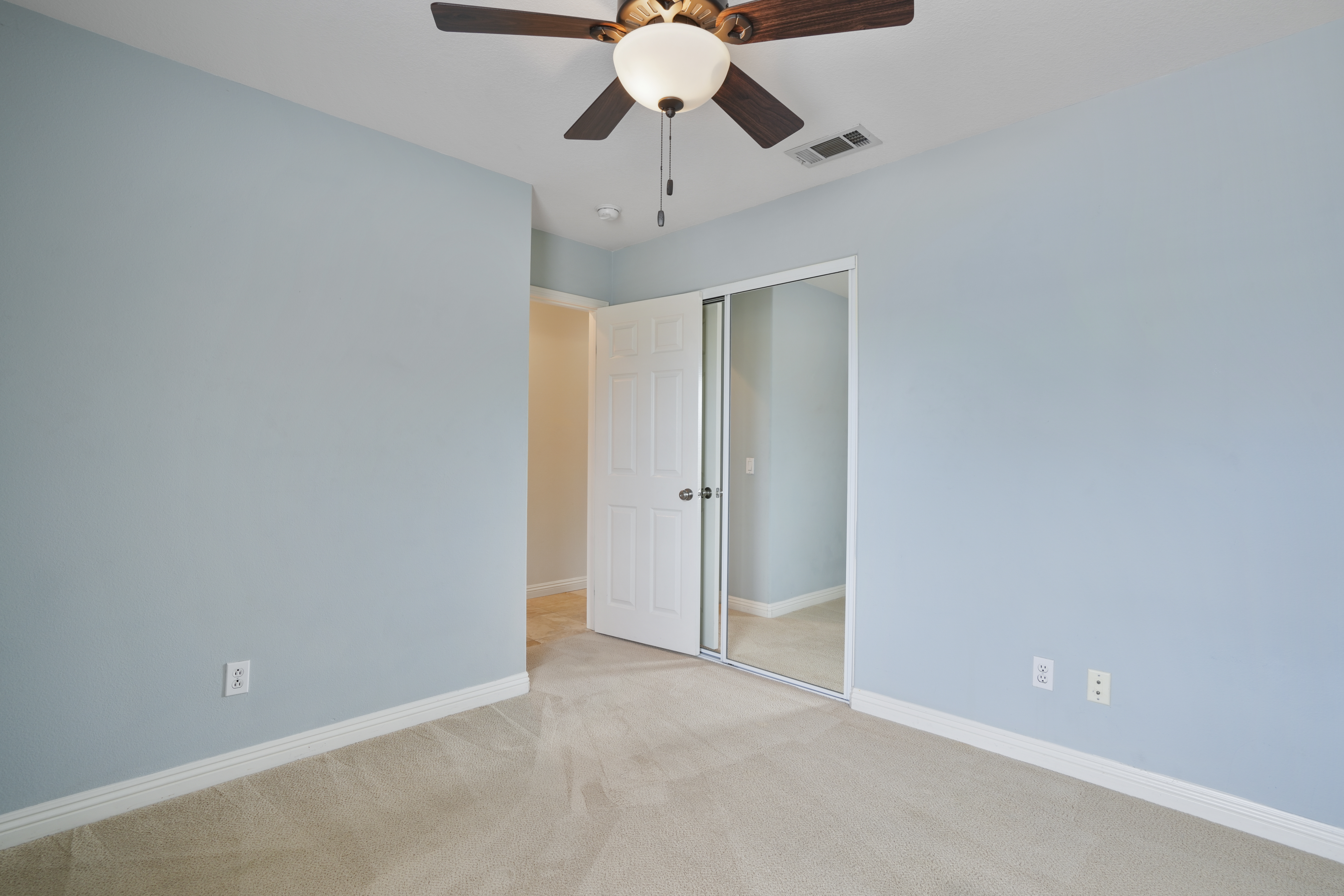  2496 Maxson Court, Signal Hill, CA 90755 - 物件實景