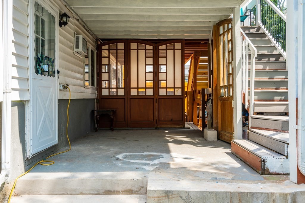 Revere, Massachusetts, 02151, United States, 5 Bedrooms Bedrooms, ,3 BathroomsBathrooms,Residential,For Sale,1937868