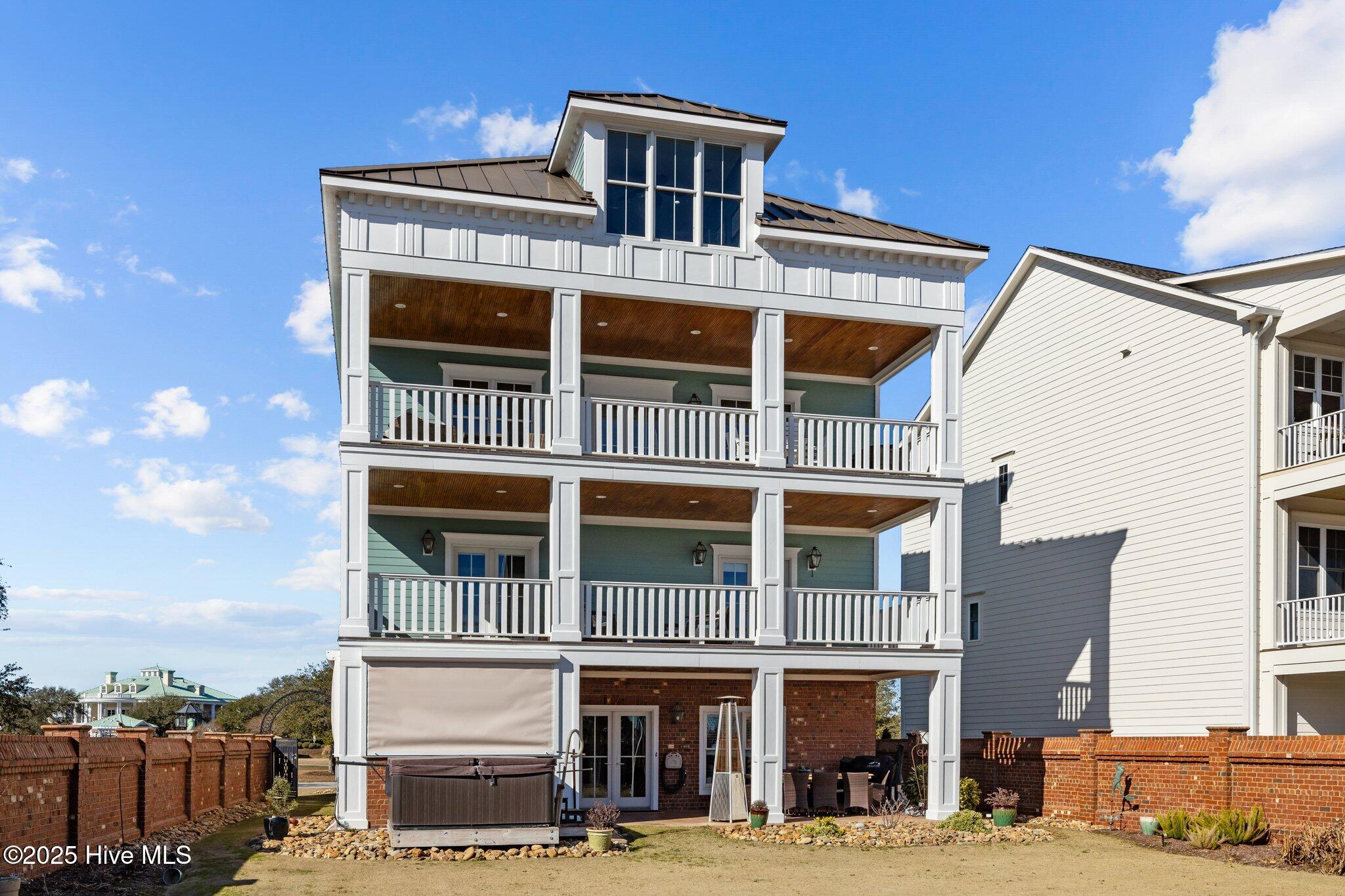 Newport, North Carolina, 28570, United States, 5 Bedrooms Bedrooms, ,7 BathroomsBathrooms,Residential,For Sale,1856837