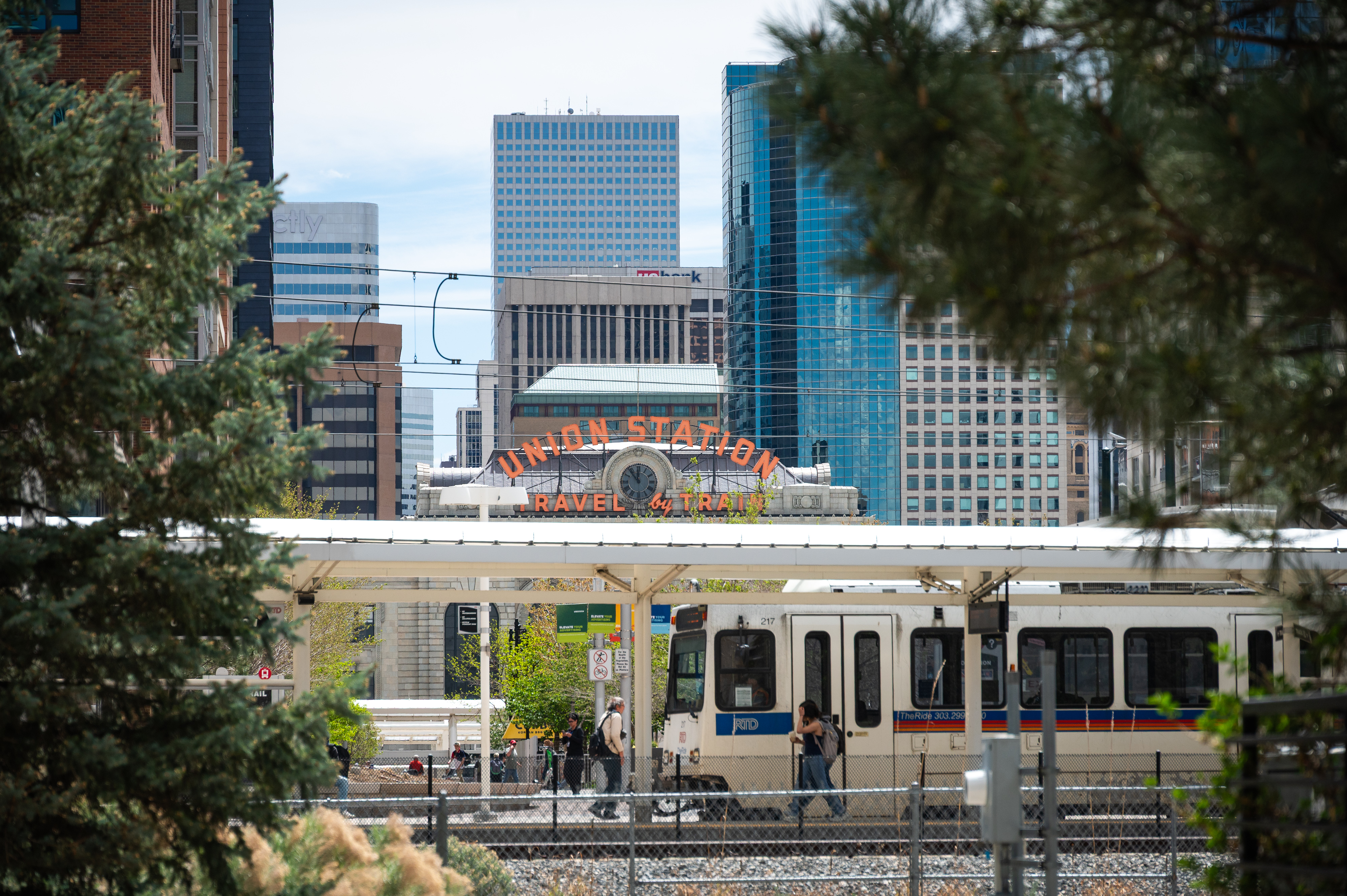  Positioned within the Glass House in Riverfront Park - 物件實景