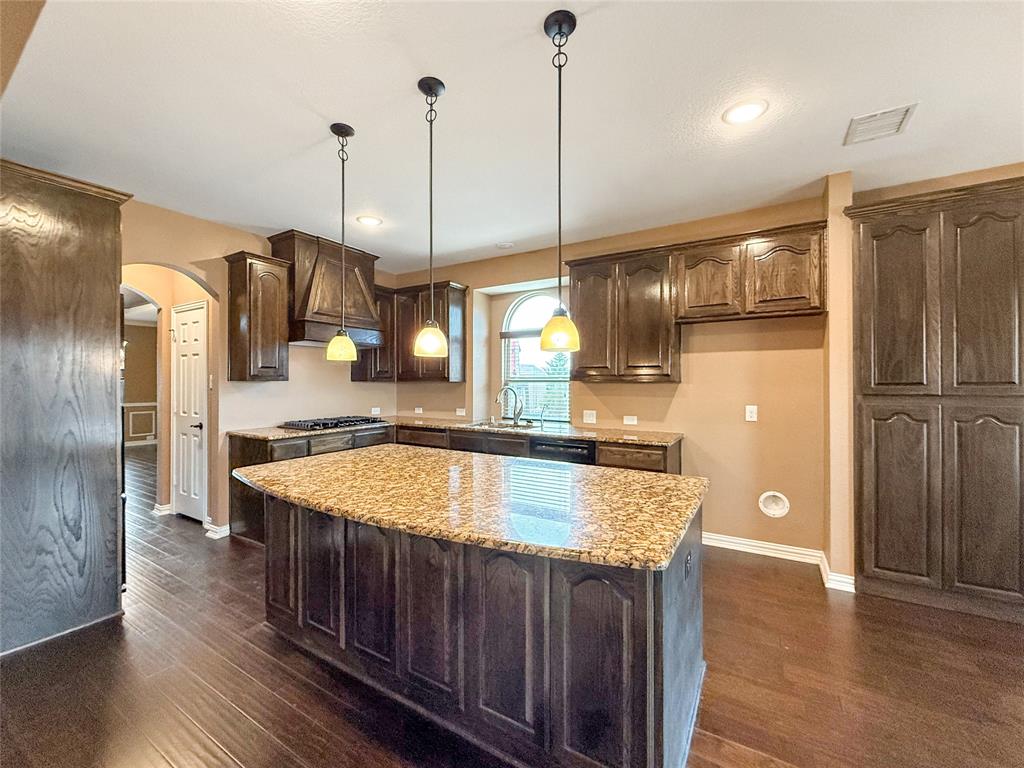 Forney, Texas, 75126, United States, 5 Bedrooms Bedrooms, ,4 BathroomsBathrooms,Residential,For Sale,1736968