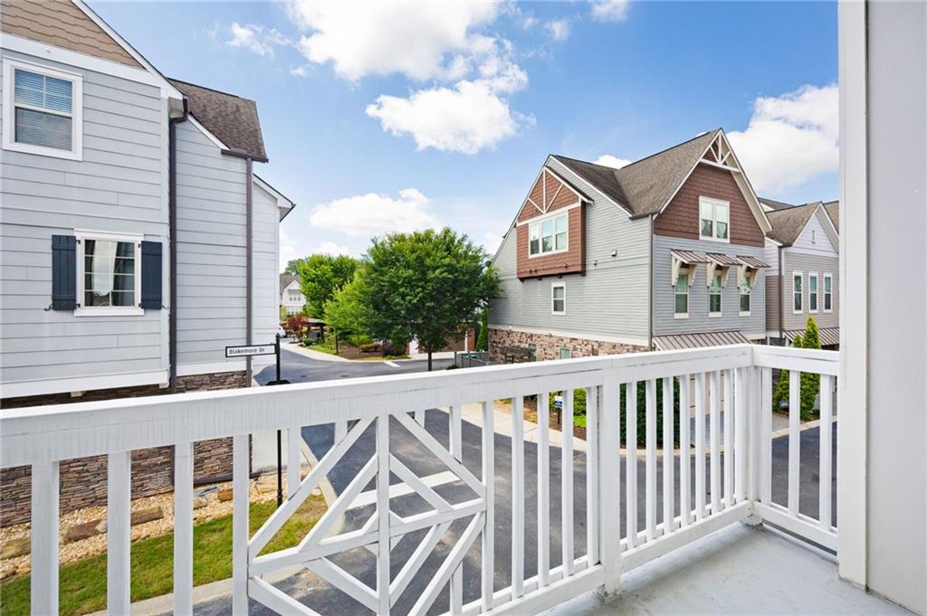 Smyrna, Georgia, 30080, United States, 3 Bedrooms Bedrooms, ,4 BathroomsBathrooms,Residential,For Sale,1998879