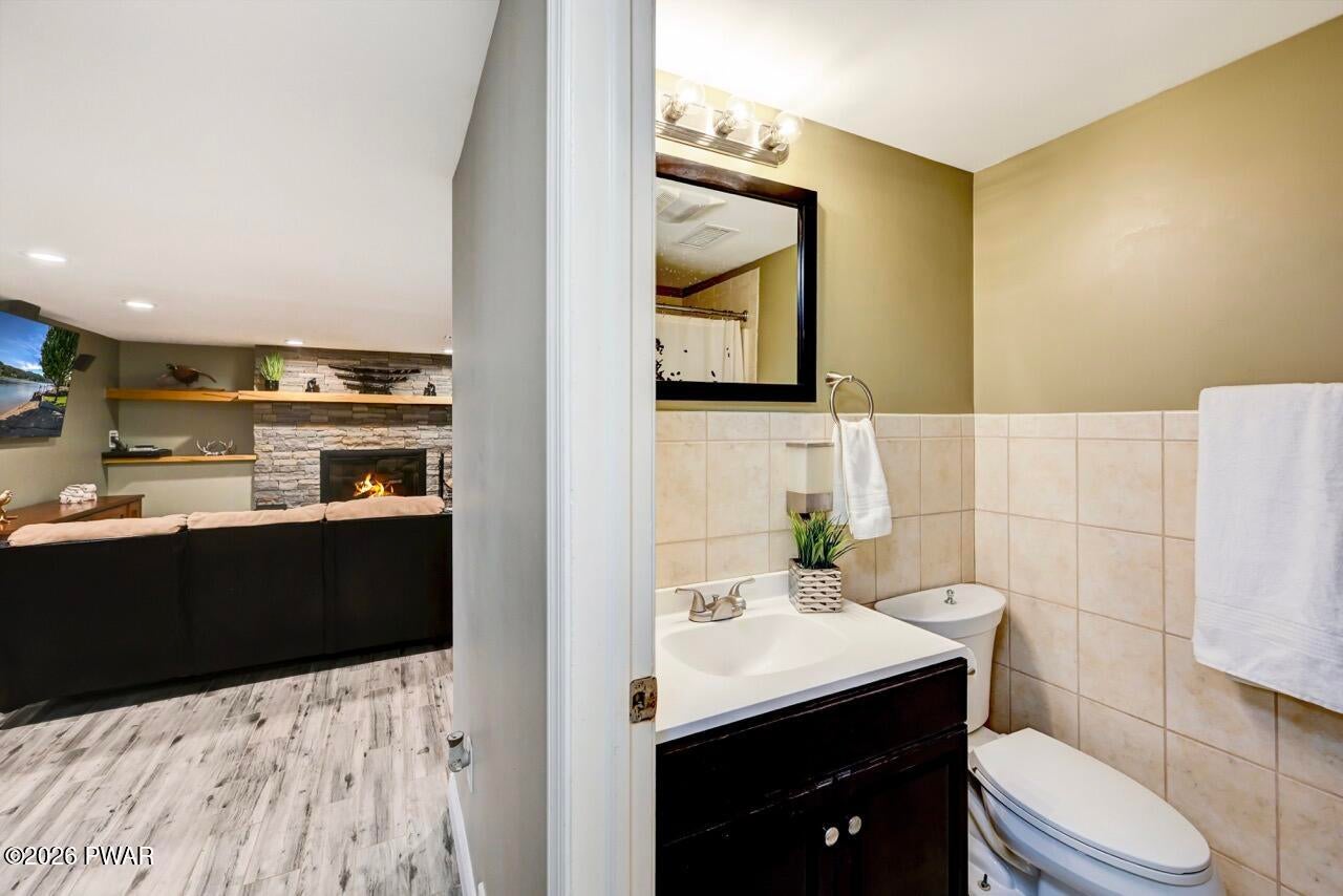 Milford, Pennsylvania, 18337, United States, 3 Bedrooms Bedrooms, ,3 BathroomsBathrooms,Residential,For Sale,2011309