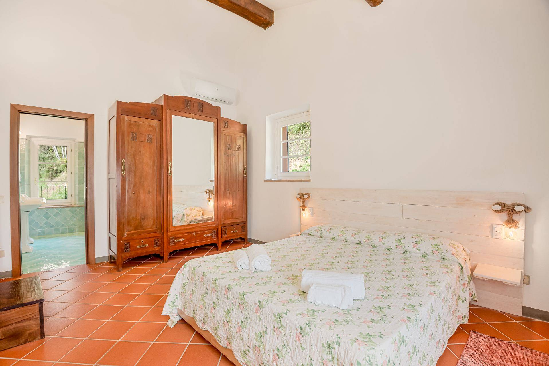 Camaiore, Lucca, 55041, IT, 10 Bedrooms Bedrooms, ,11 BathroomsBathrooms,Residential,For Sale,1991599