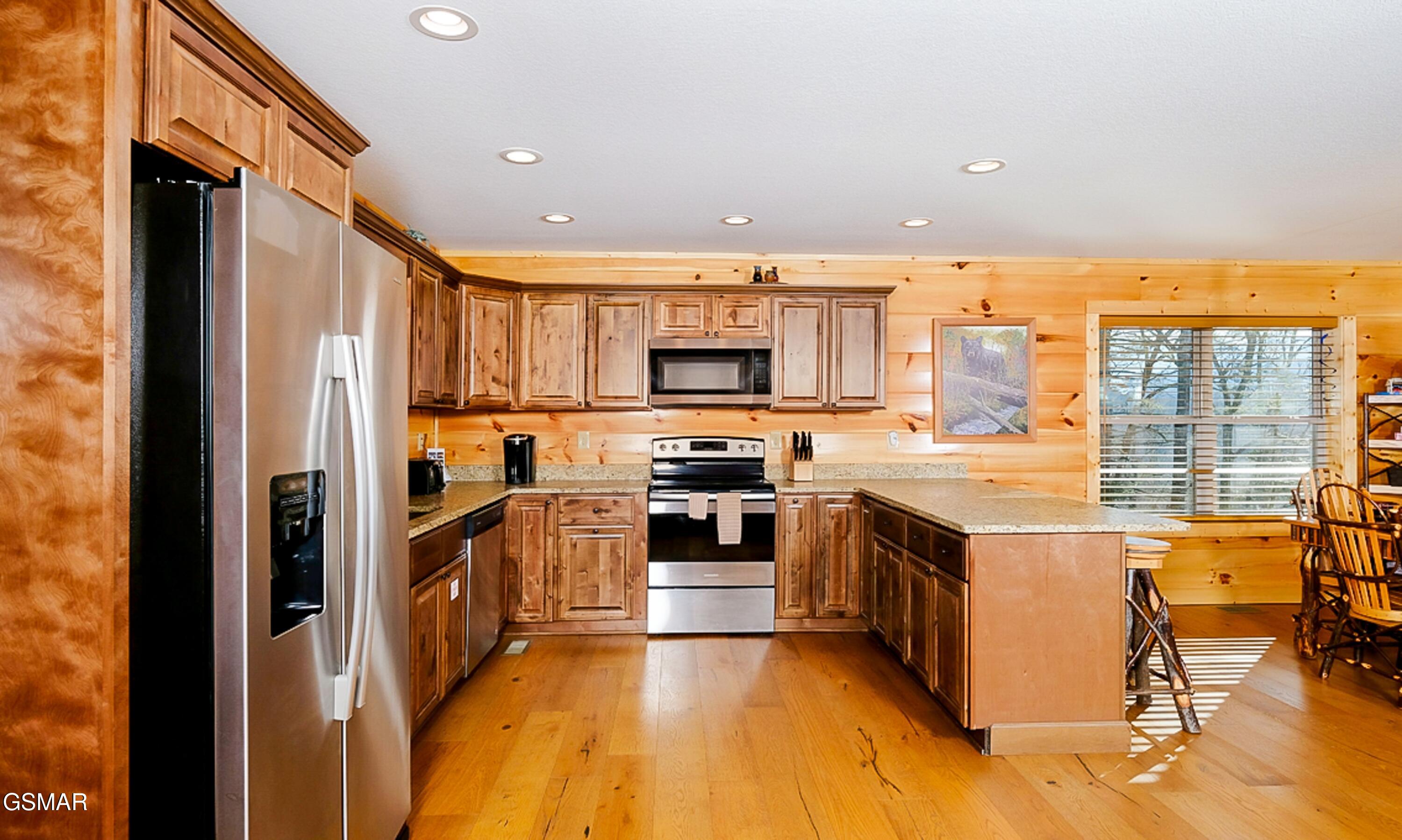 Gatlinburg, Tennessee, 37738, United States, 3 Bedrooms Bedrooms, ,4 BathroomsBathrooms,Residential,For Sale,2024067