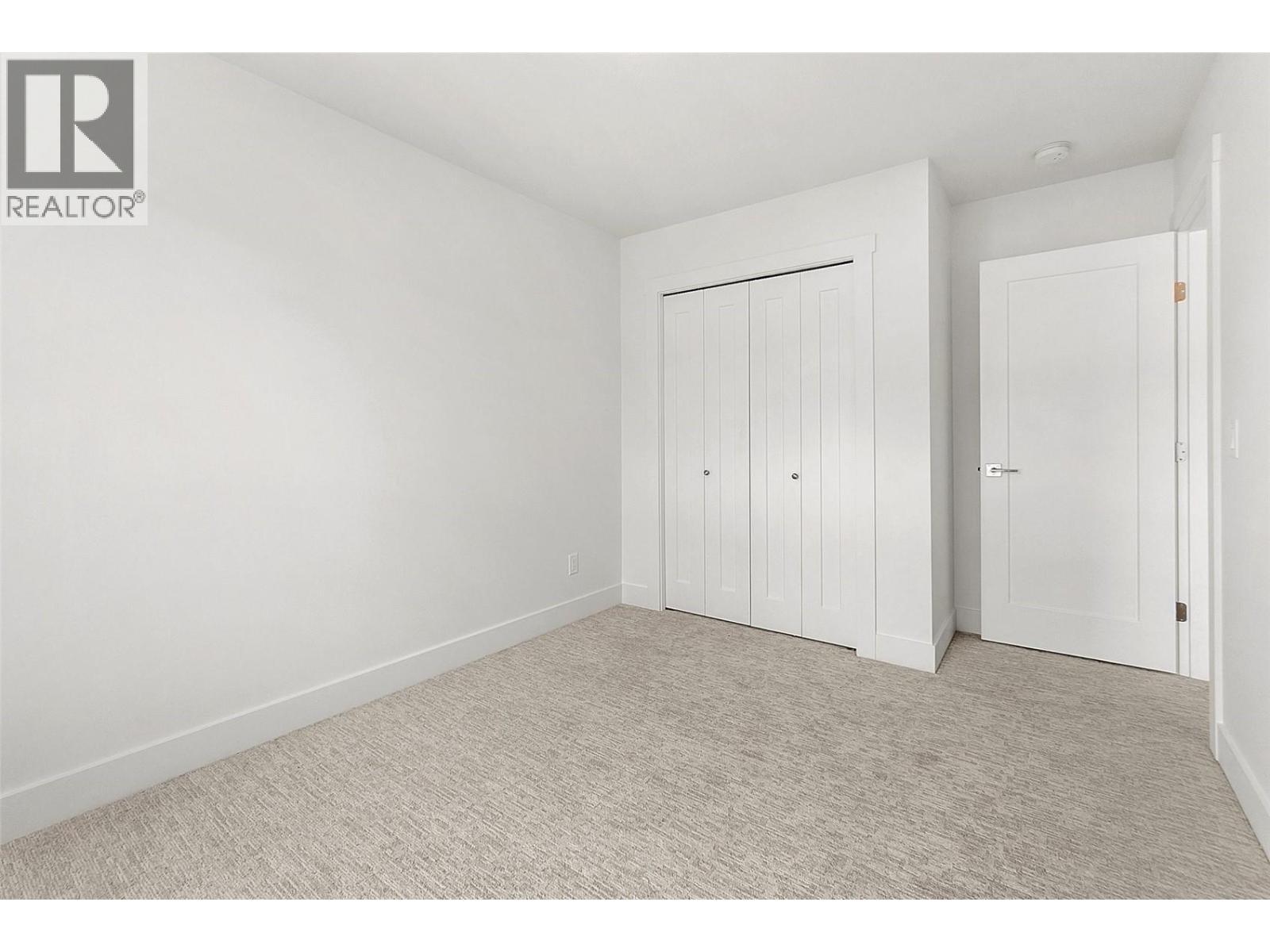 KELOWNA, British Columbia, V1V 2E6, CA, 4 Bedrooms Bedrooms, ,3 BathroomsBathrooms,Residential,For Sale,1960761