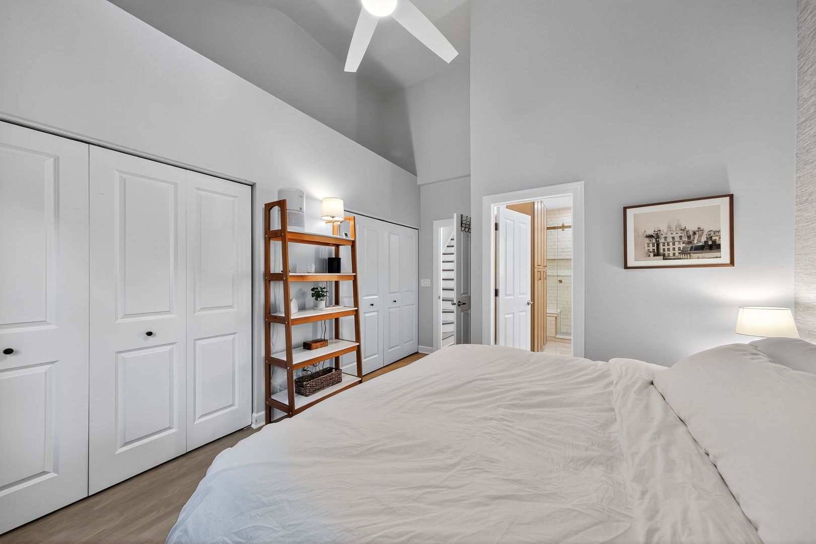 Chicago, Illinois, 60616, United States, 3 Bedrooms Bedrooms, ,3 BathroomsBathrooms,Residential,For Sale,1986457