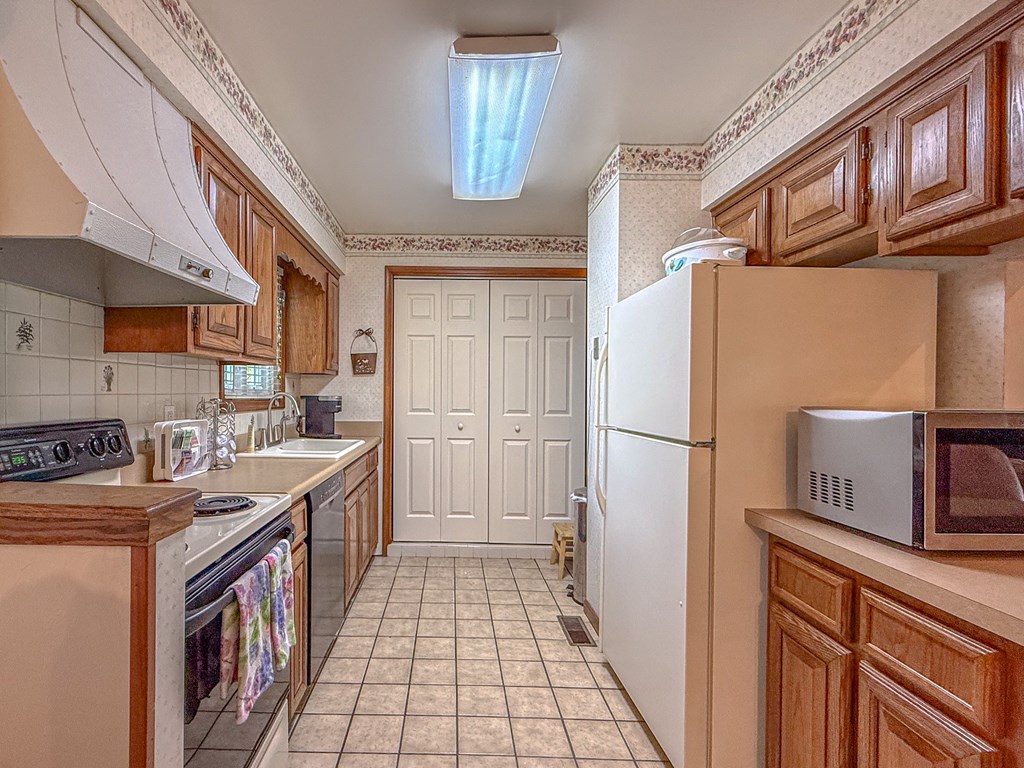 Machipongo, Virginia, 23405, United States, 3 Bedrooms Bedrooms, ,3 BathroomsBathrooms,Residential,For Sale,1796934
