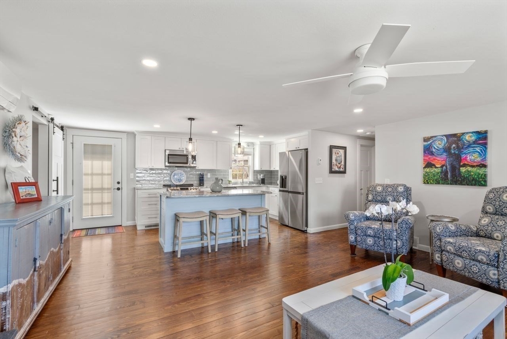 Sandwich, Massachusetts, 02563, United States, 2 Bedrooms Bedrooms, ,1 BathroomBathrooms,Residential,For Sale,1939789