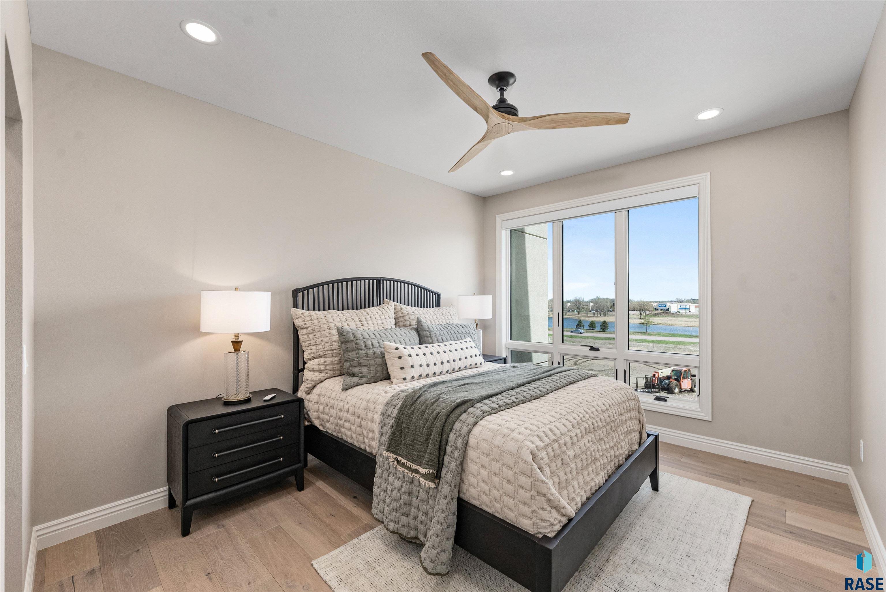 Sioux Falls, South Dakota, 57106, United States, ,Residential,For Sale,1986219