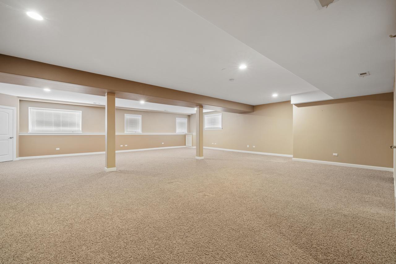 1028 LIMESTONE Drive, Lemont, Illinois, 60439, United States, 3 Bedrooms Bedrooms, ,3 BathroomsBathrooms,Residential,For Sale,1028 LIMESTONE Drive,1658928