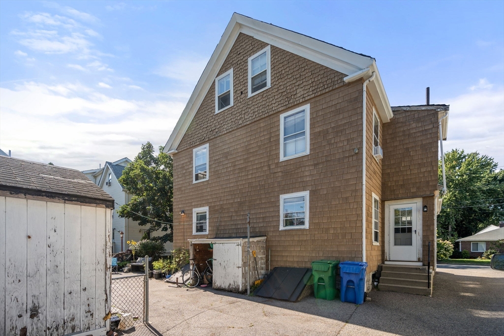 Newton, Massachusetts, 02458, United States, 8 Bedrooms Bedrooms, ,2 BathroomsBathrooms,Residential,For Sale,1940417