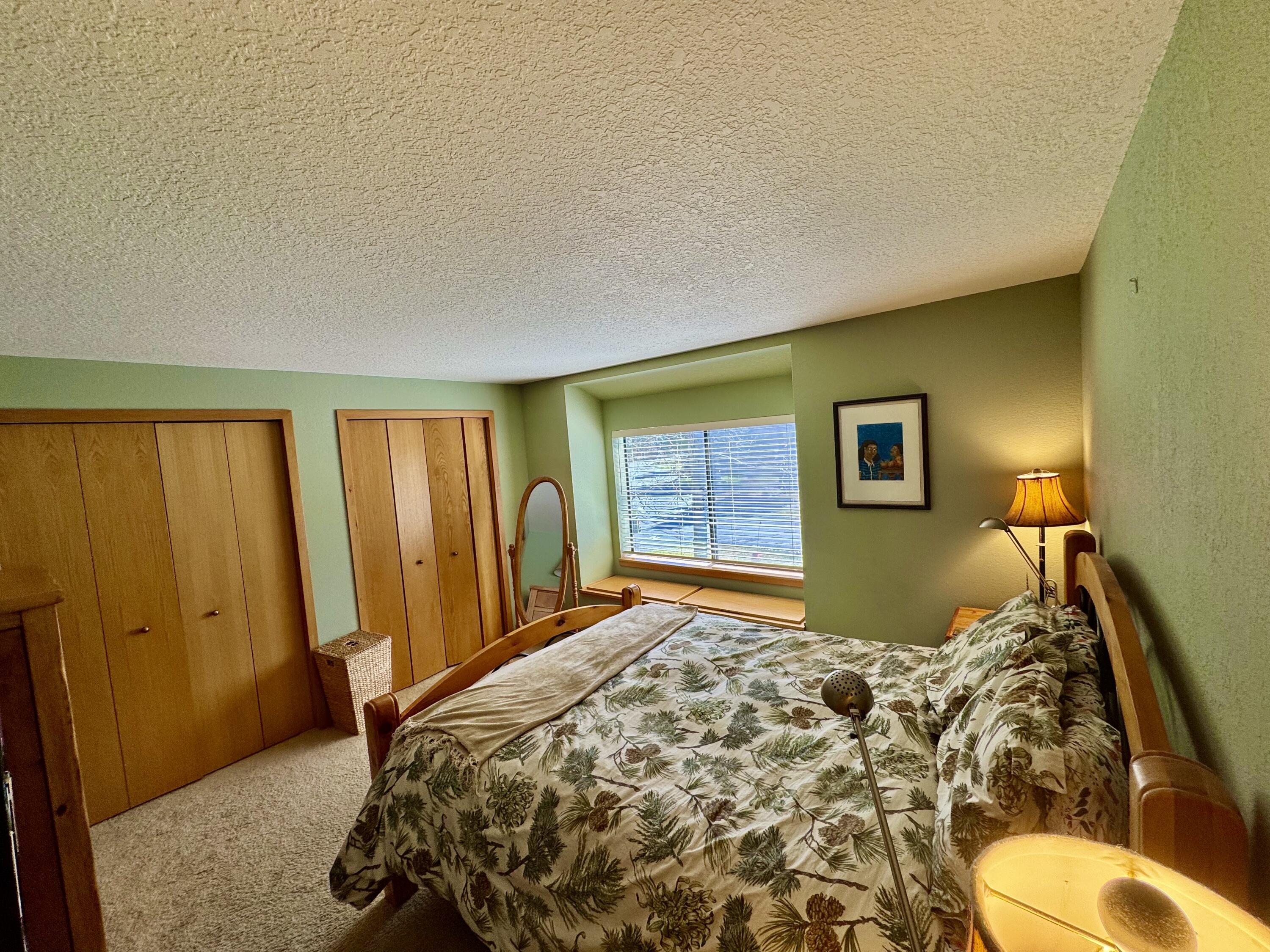 Sunriver, Oregon, 97707, United States, 3 Bedrooms Bedrooms, ,3 BathroomsBathrooms,Residential,For Sale,1778958