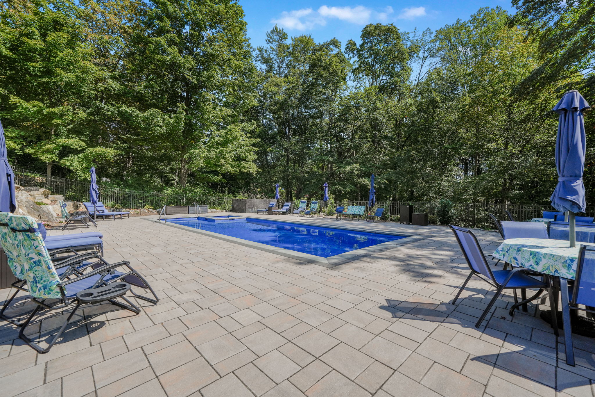 Montville, New Jersey, 07045, United States, 4 Bedrooms Bedrooms, ,4 BathroomsBathrooms,Residential,For Sale,1974923