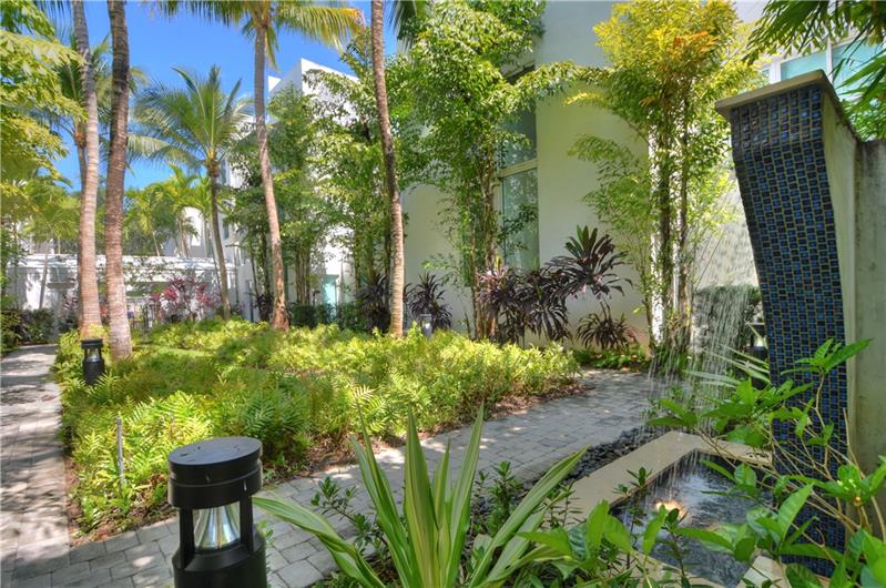 Fort Lauderdale, Florida, 33304, United States, 3 Bedrooms Bedrooms, ,4 BathroomsBathrooms,Residential,For Sale,1793977