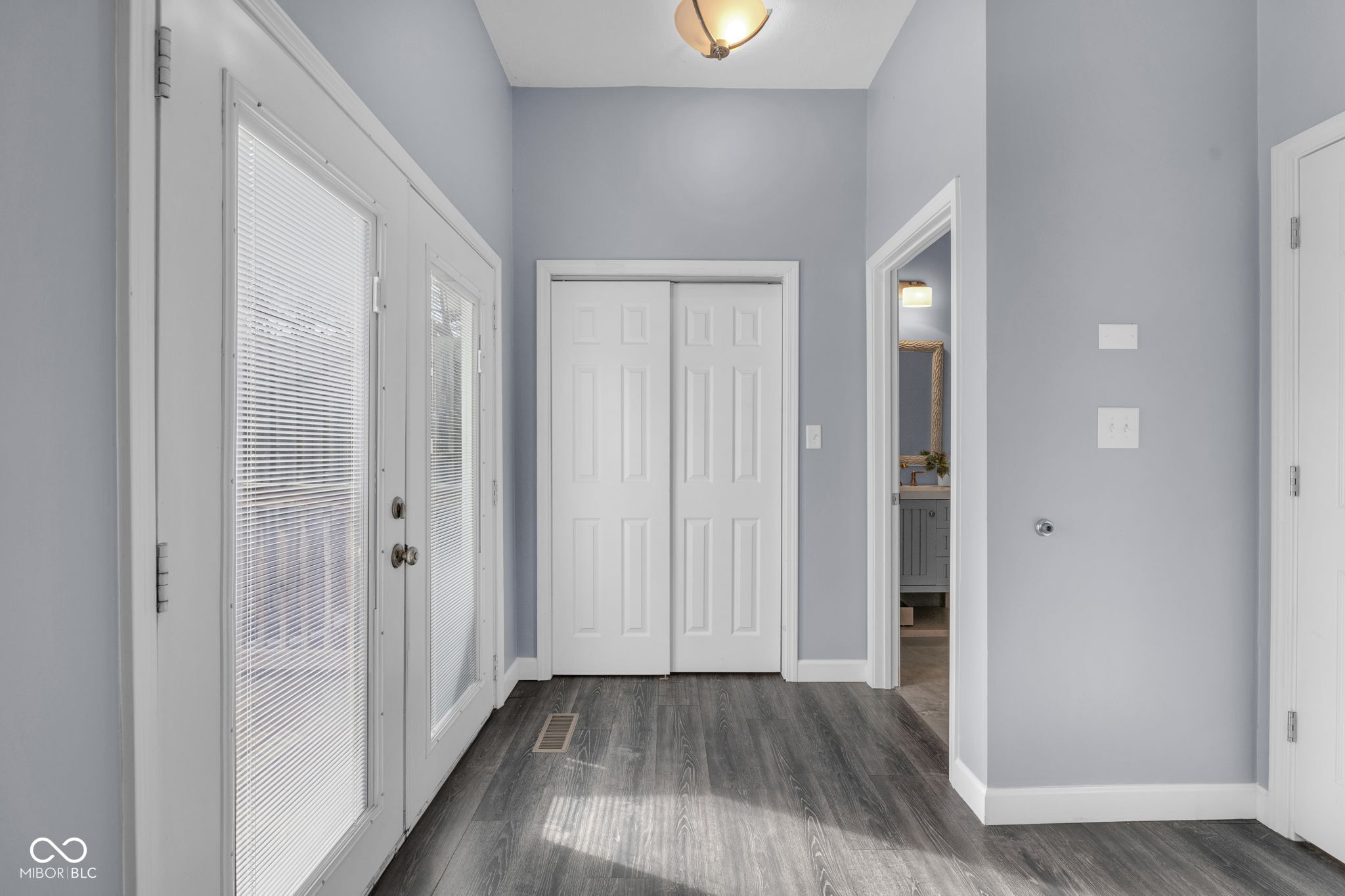 Indianapolis, Indiana, 46203, United States, ,Residential,For Sale,2010701