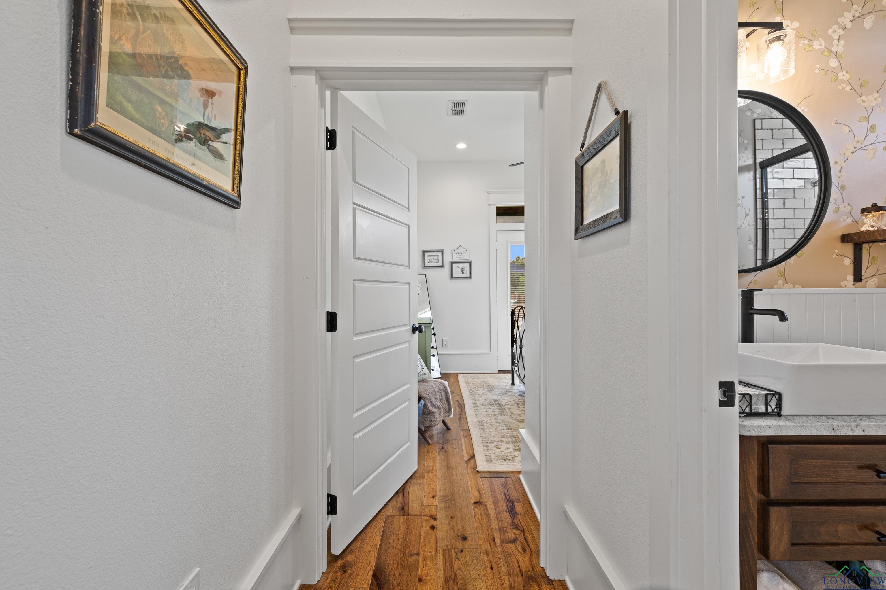 Jefferson, Texas, 75657, United States, 4 Bedrooms Bedrooms, ,4 BathroomsBathrooms,Residential,For Sale,1859470