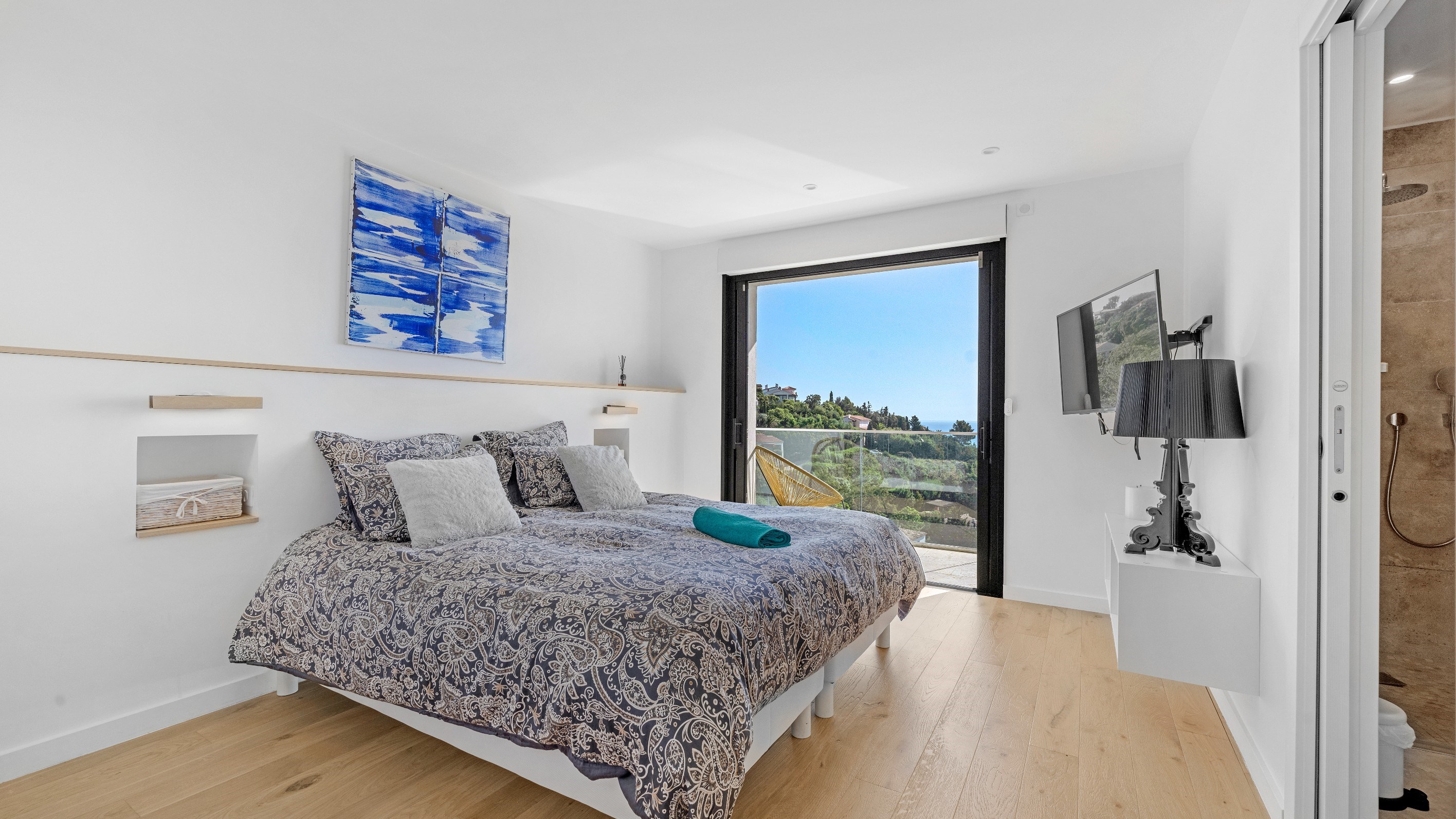  Les Issambres: contemporary villa with pool and sea view, sole agent - 物件實景