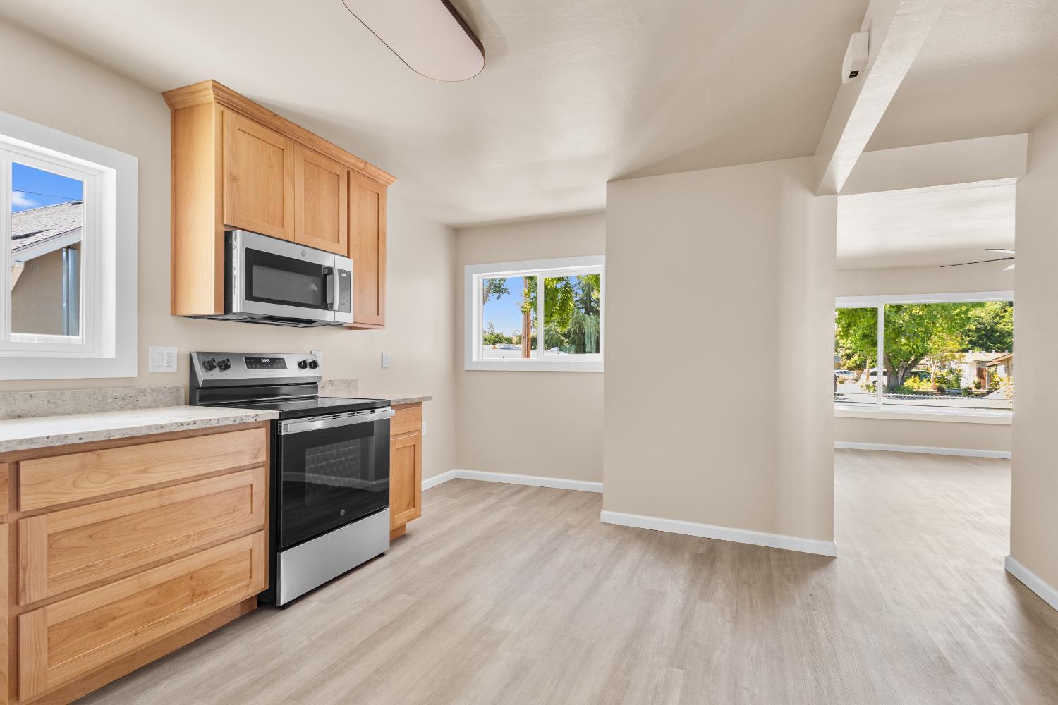 Roseville, California, 95678, United States, 3 Bedrooms Bedrooms, ,2 BathroomsBathrooms,Residential,For Sale,1923515
