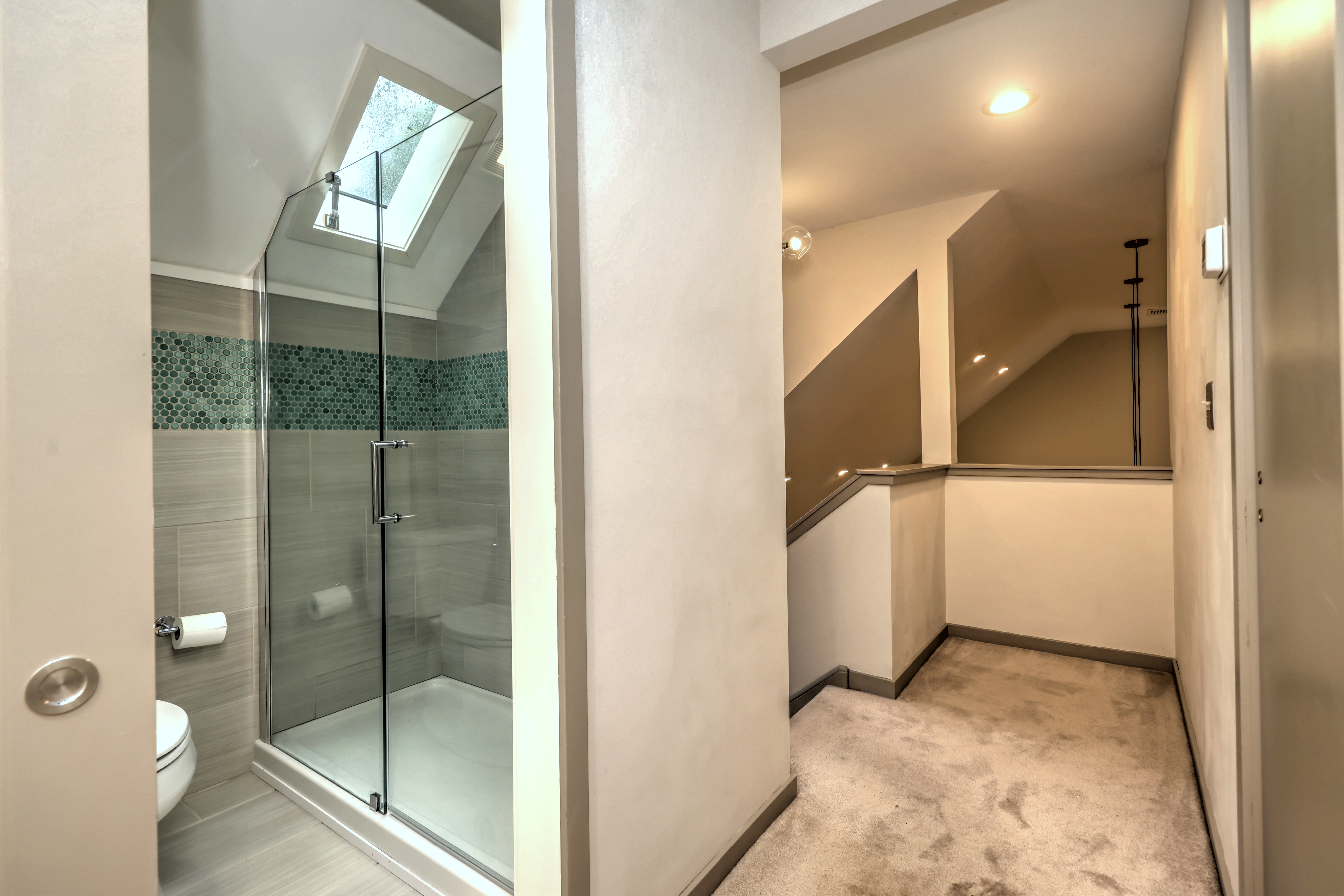  Sophisticated Contemporary set in a Serene Setting - 物件實景