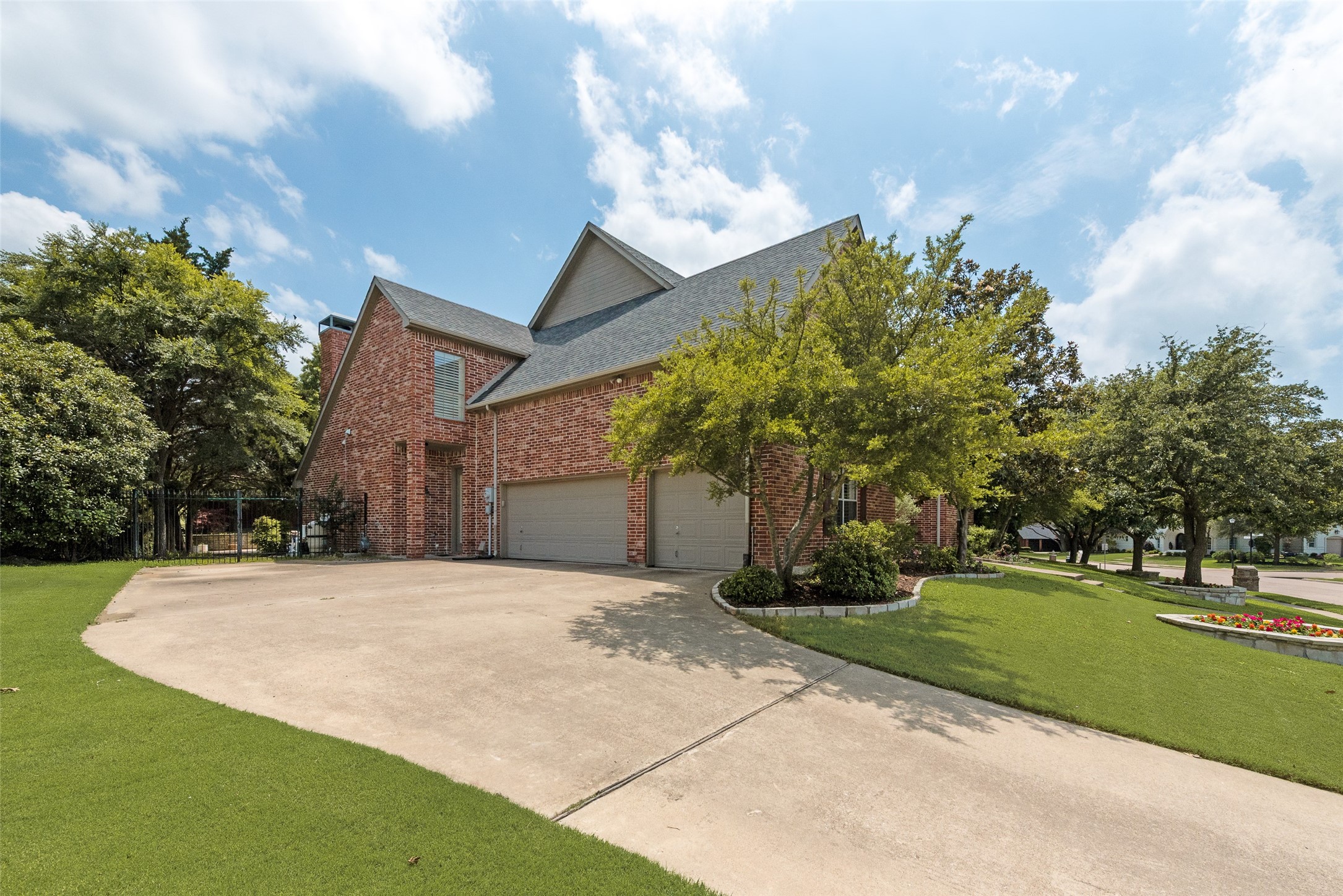 Heath, Texas, 75032, United States, 5 Bedrooms Bedrooms, ,4 BathroomsBathrooms,Residential,For Sale,1847303