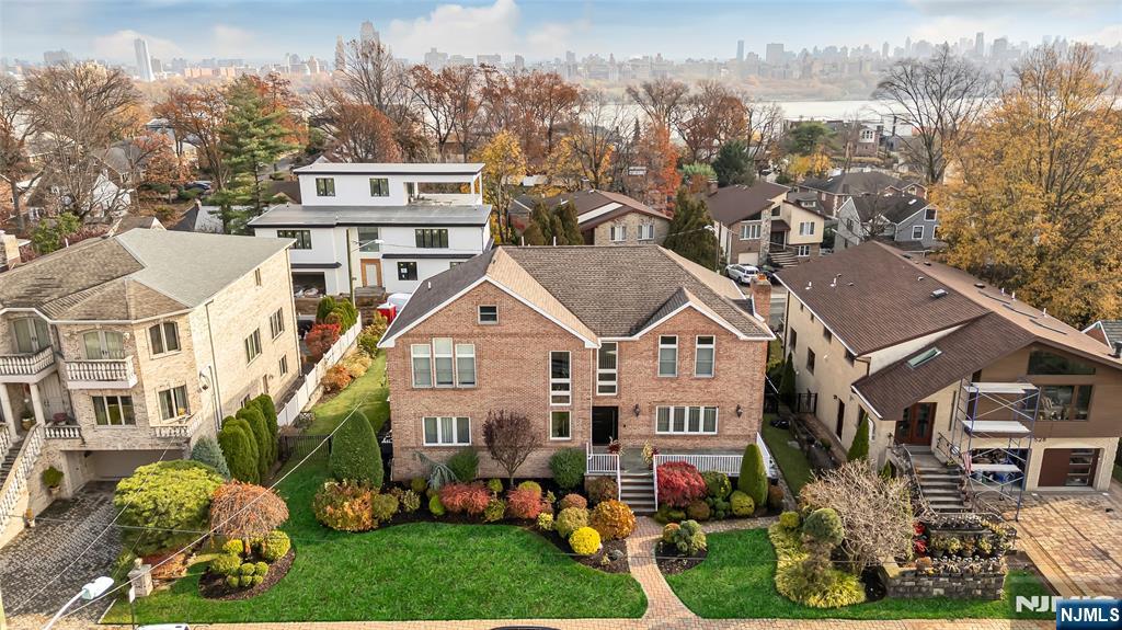 Cliffside Park, New Jersey, 07010, United States, 4 Bedrooms Bedrooms, ,5 BathroomsBathrooms,Residential,For Sale,1998497