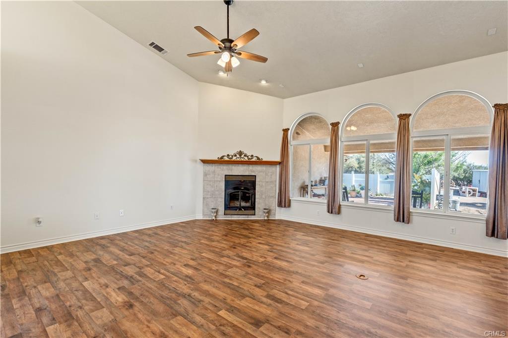 Phelan, California, 92371, United States, 5 Bedrooms Bedrooms, ,3 BathroomsBathrooms,Residential,For Sale,1924056