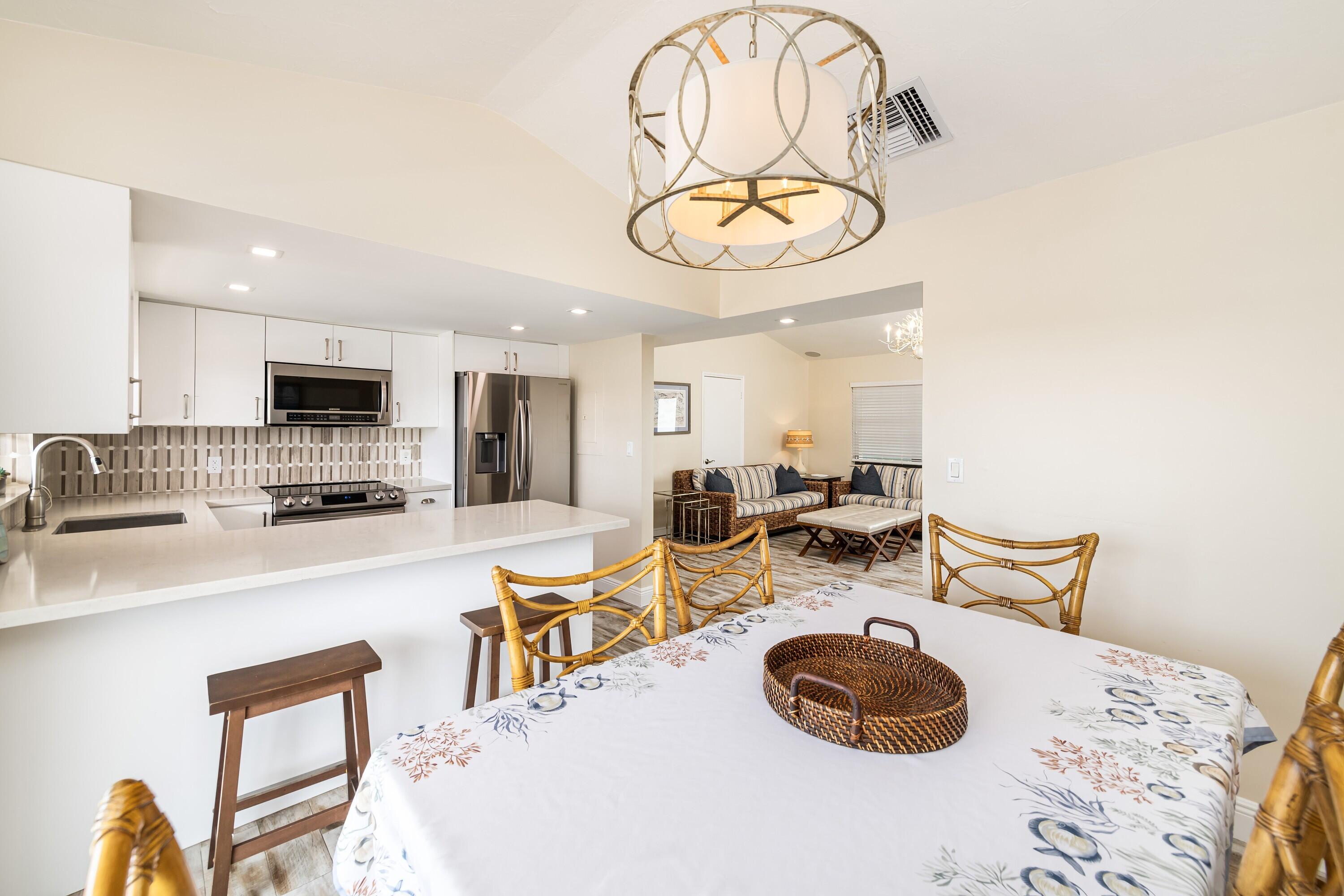 MARATHON, Florida, 33050, United States, 2 Bedrooms Bedrooms, ,2 BathroomsBathrooms,Residential,For Sale,1988223