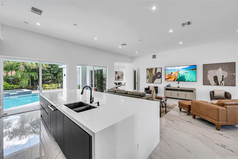 Oakland Park, Florida, 33334, United States, 4 Bedrooms Bedrooms, ,4 BathroomsBathrooms,Residential,For Sale,1990971