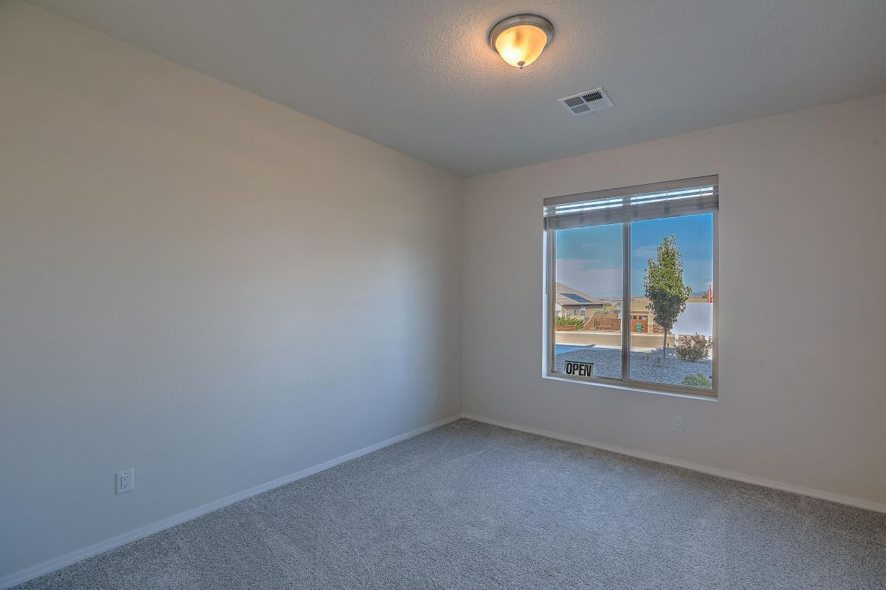 Rio Rancho, New Mexico, 87144, United States, 4 Bedrooms Bedrooms, ,3 BathroomsBathrooms,Residential,For Sale,1951023