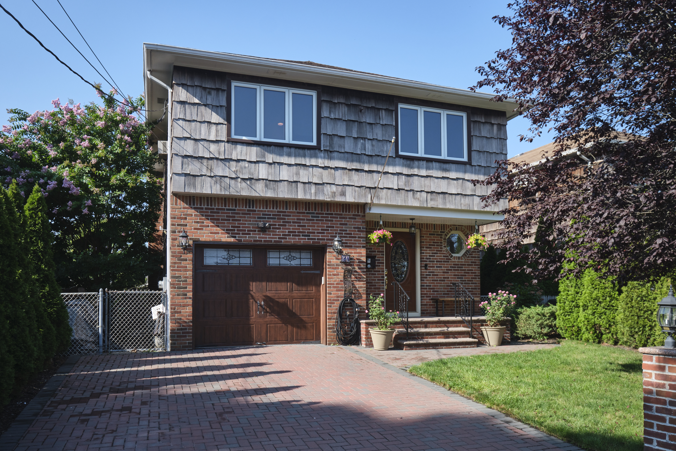 Floral Park, New York, 11001, United States, 5 Bedrooms Bedrooms, ,4 BathroomsBathrooms,Residential,For Sale,1980270