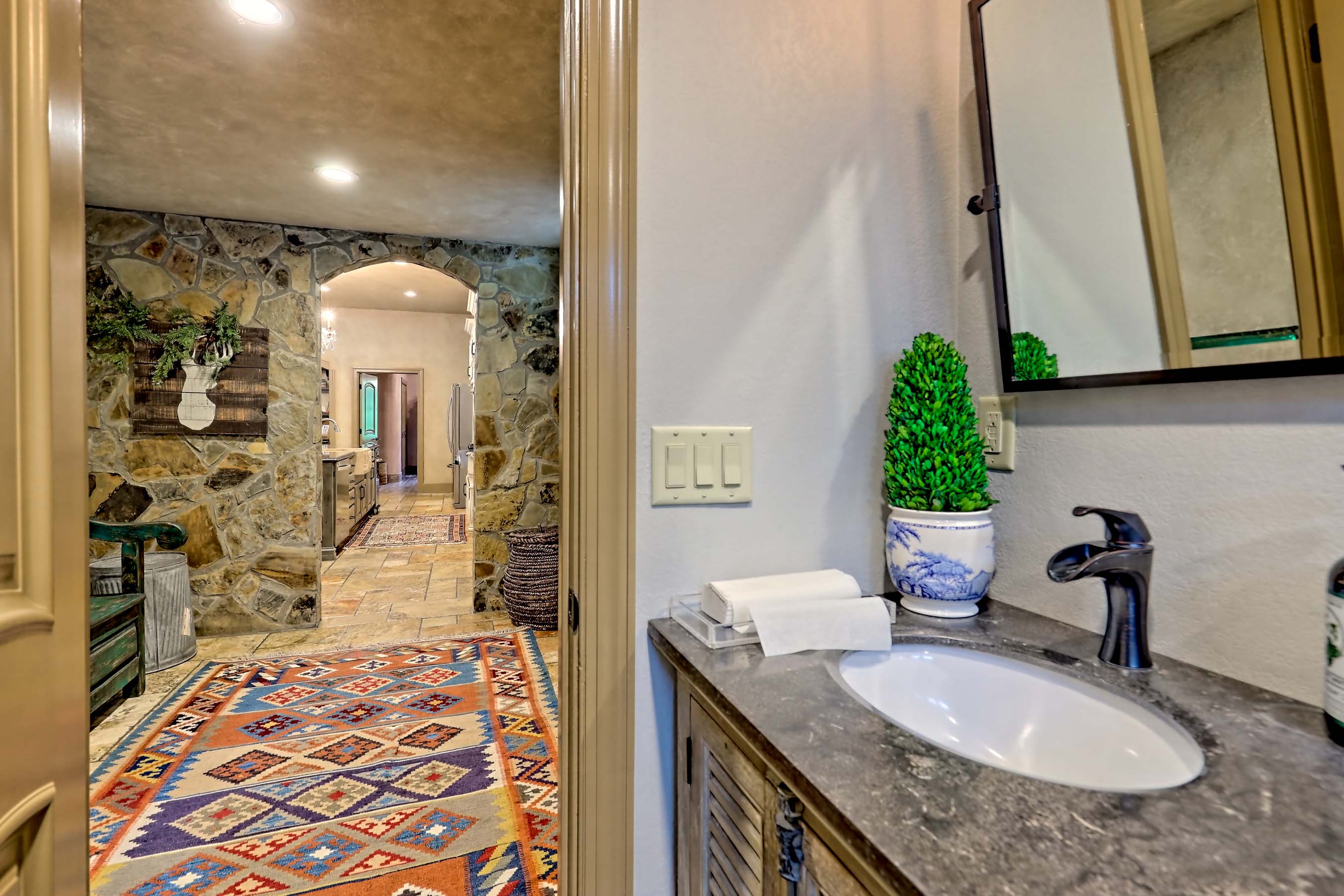  Tuscan Villa in Northeast Georgia Mountains - 物件實景