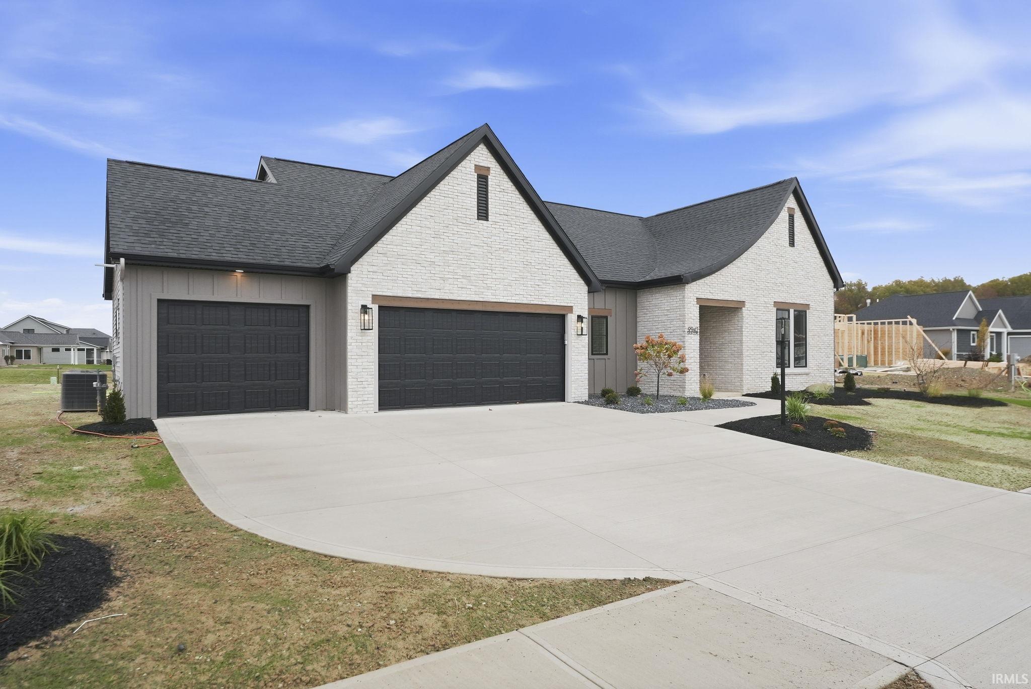 Fort Wayne, Indiana, 46835, United States, 3 Bedrooms Bedrooms, ,2 BathroomsBathrooms,Residential,For Sale,1980547