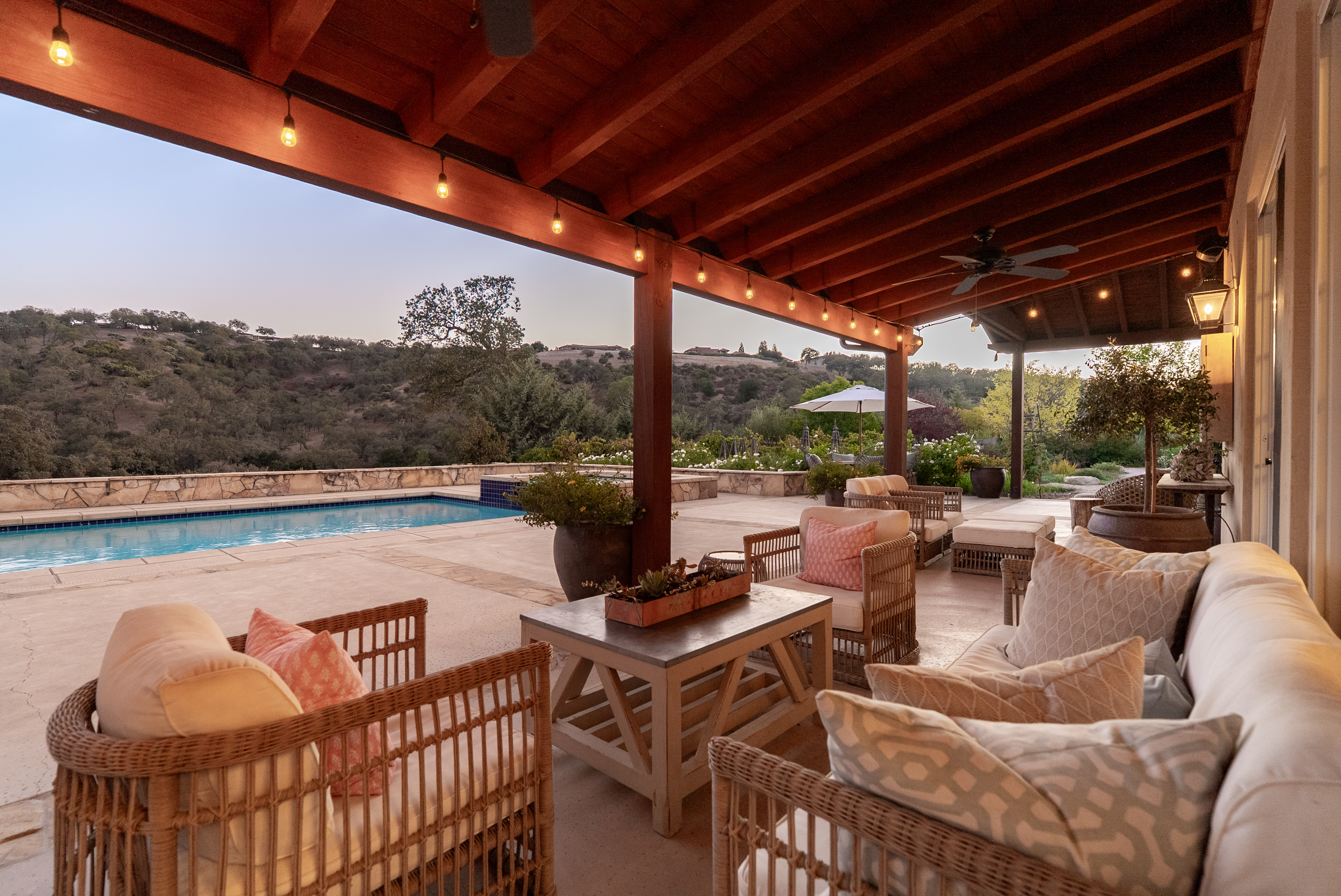  2325 Warm Springs Lane - 物件實景