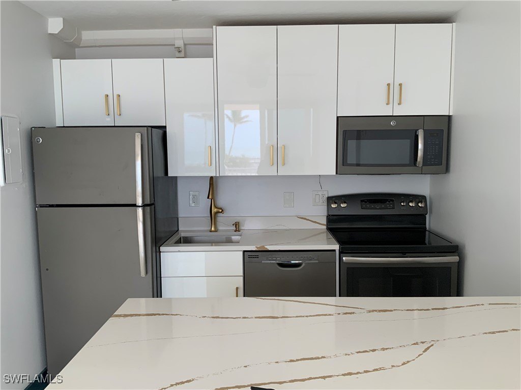 Fort Myers Beach, Florida, 33931, United States, 1 Bedroom Bedrooms, ,1 BathroomBathrooms,Residential,For Sale,1899389
