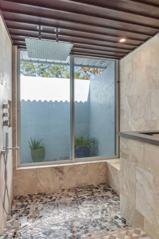 Clearwater, Florida, 33761, United States, 5 Bedrooms Bedrooms, ,3 BathroomsBathrooms,Residential,For Sale,1991990